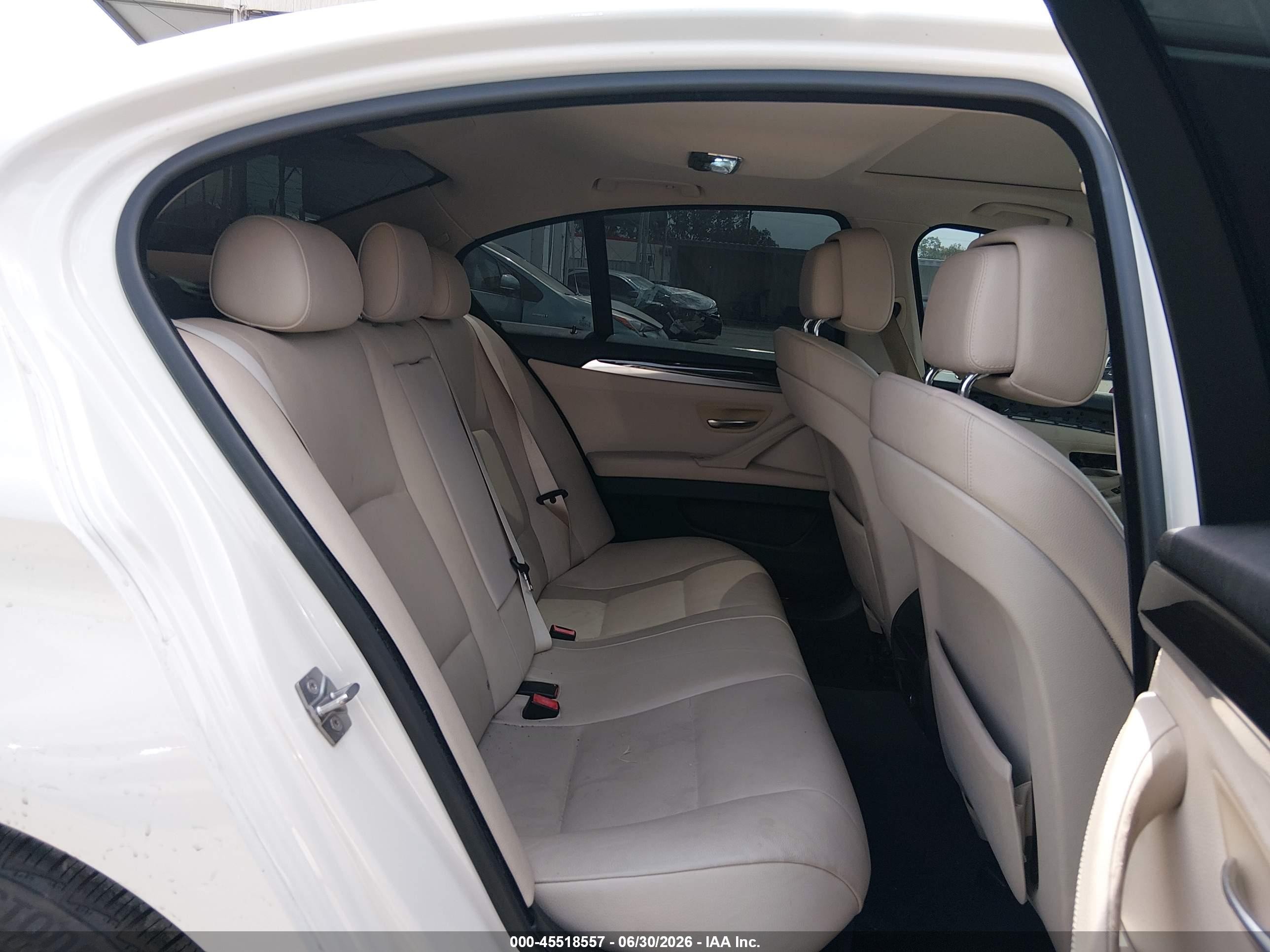 2011 Bmw 528i   White vin: WBAFR1C59BC742862