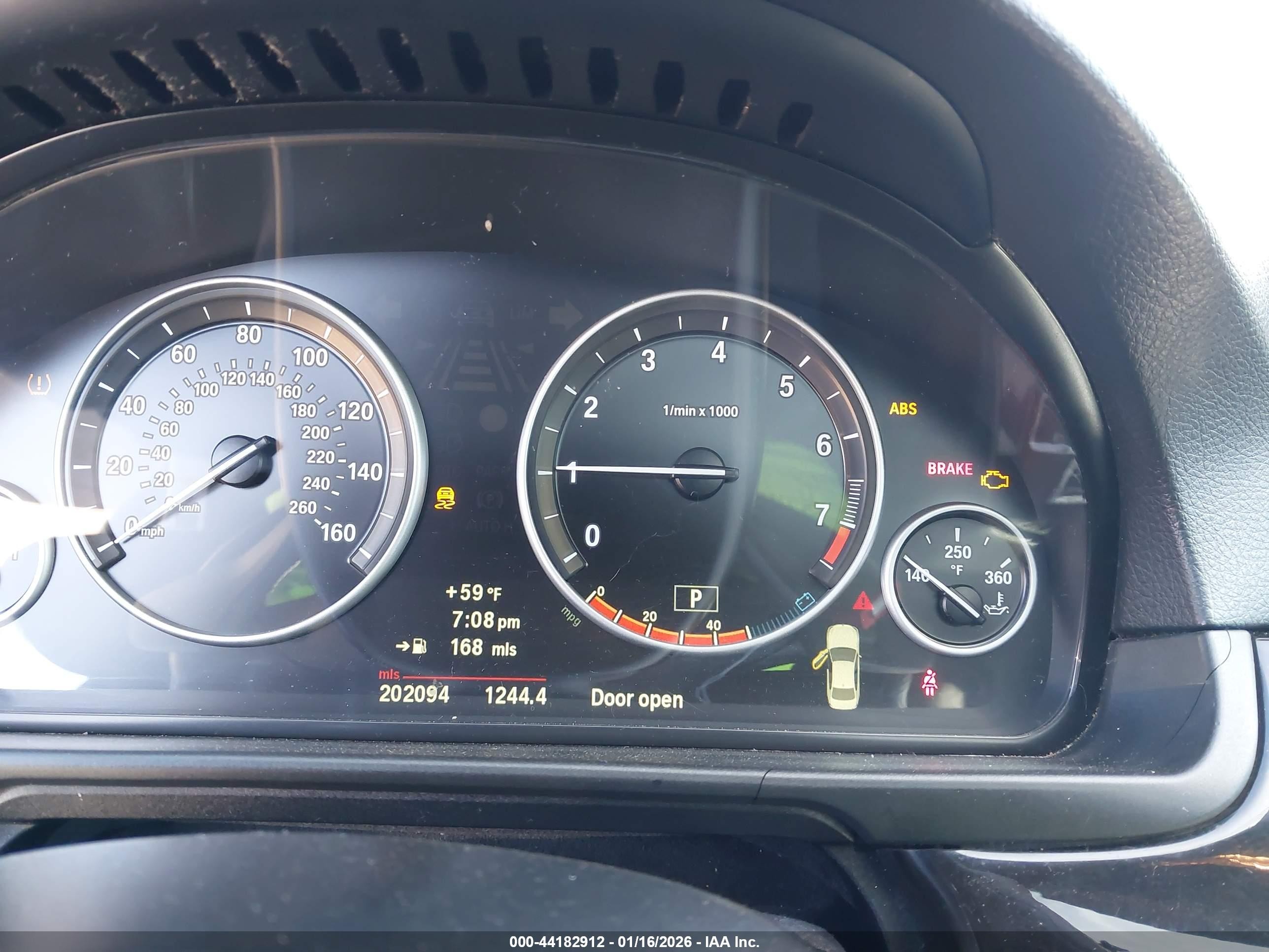 2011 Bmw 528i   Белый vin: WBAFR1C59BC748001