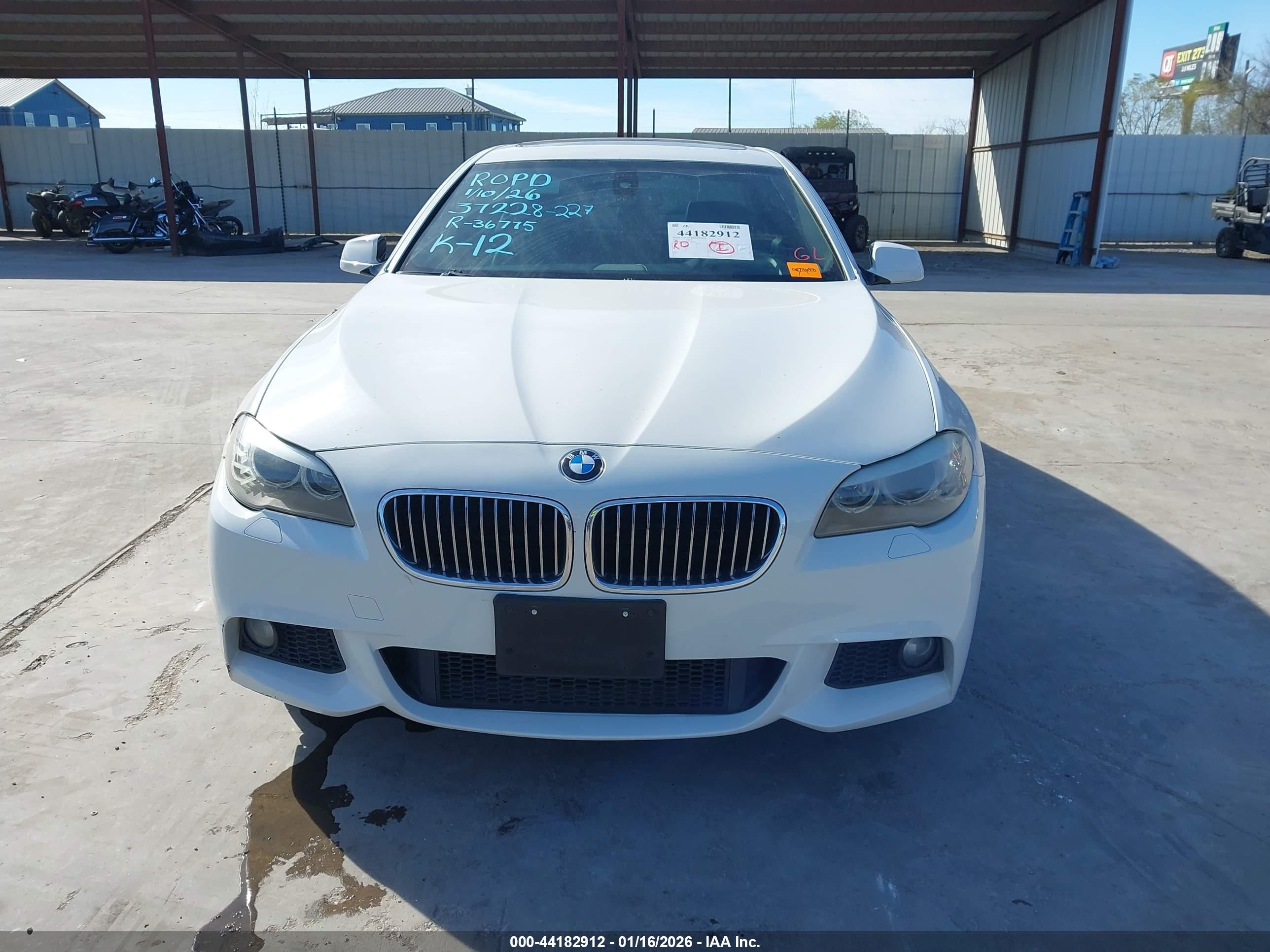 2011 Bmw 528i   Белый vin: WBAFR1C59BC748001