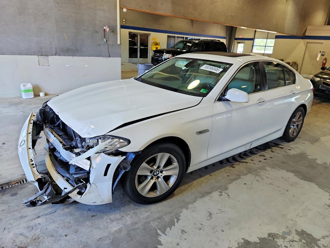 2011 Bmw 528 I White vin: WBAFR1C59BC750511