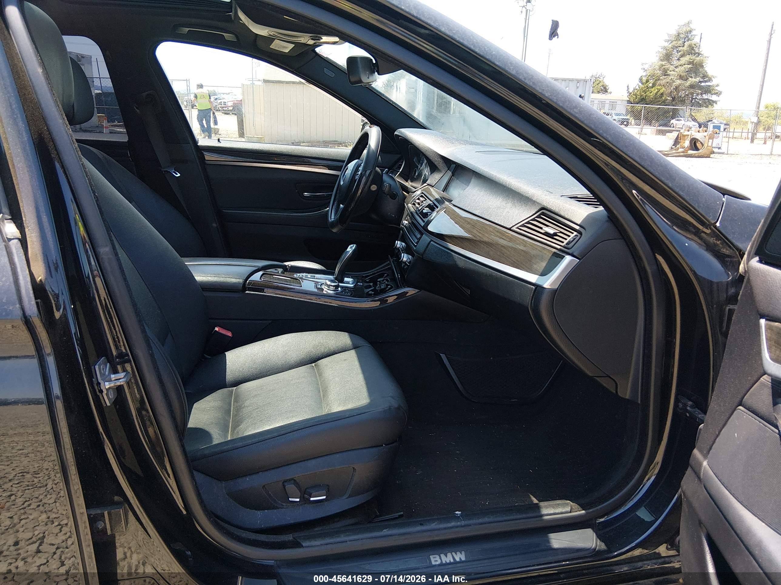 2011 Bmw 528i   Черный vin: WBAFR1C59BC750606
