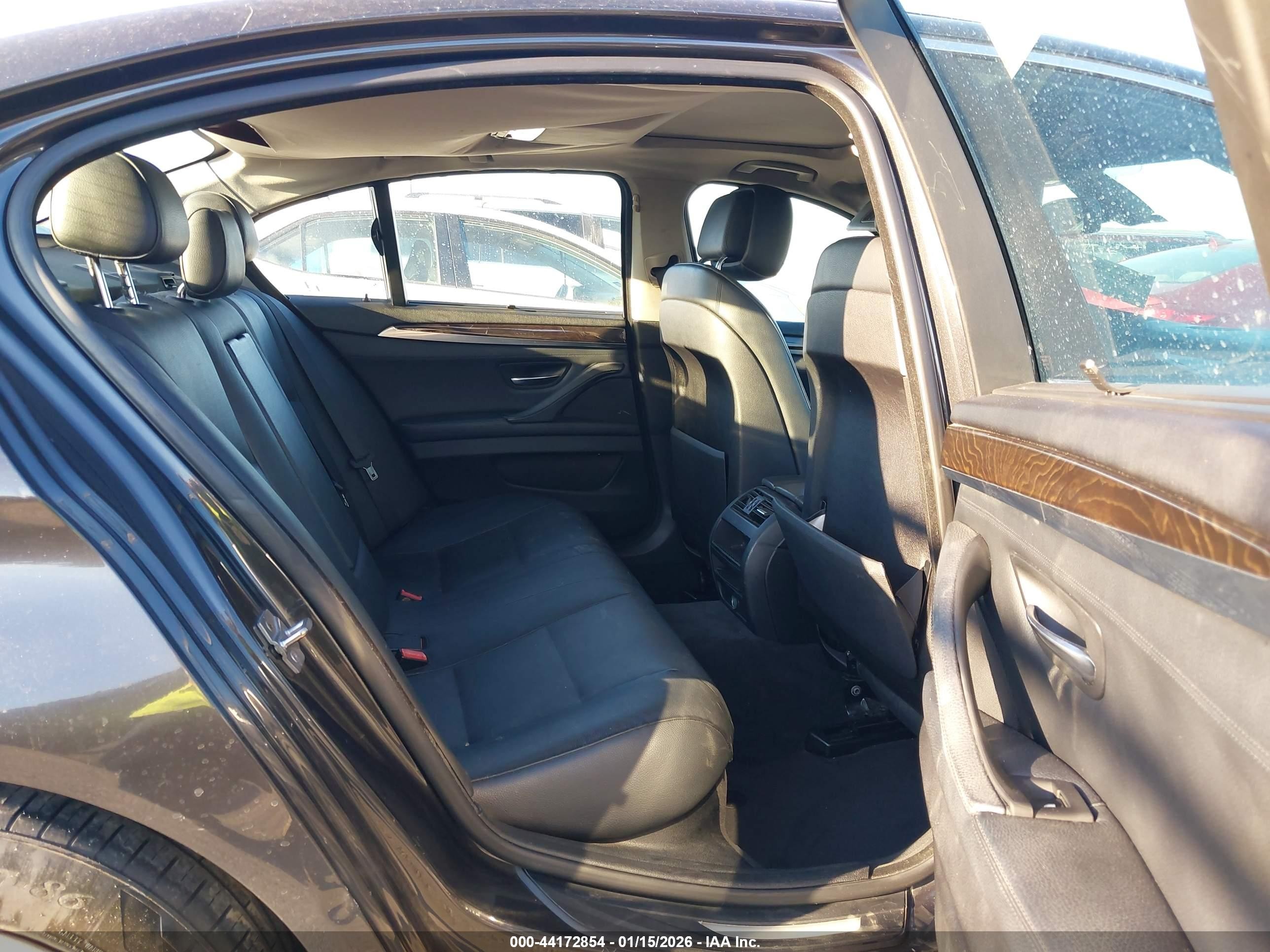 2011 Bmw 528i   Серый vin: WBAFR1C5XBC737508