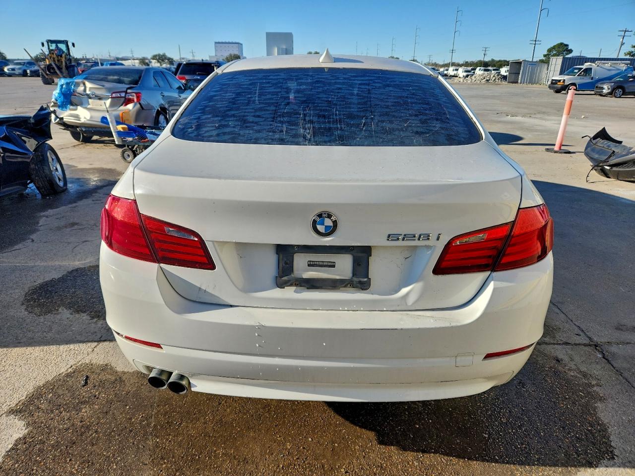 2011 Bmw 528 I White vin: WBAFR1C5XBC743521