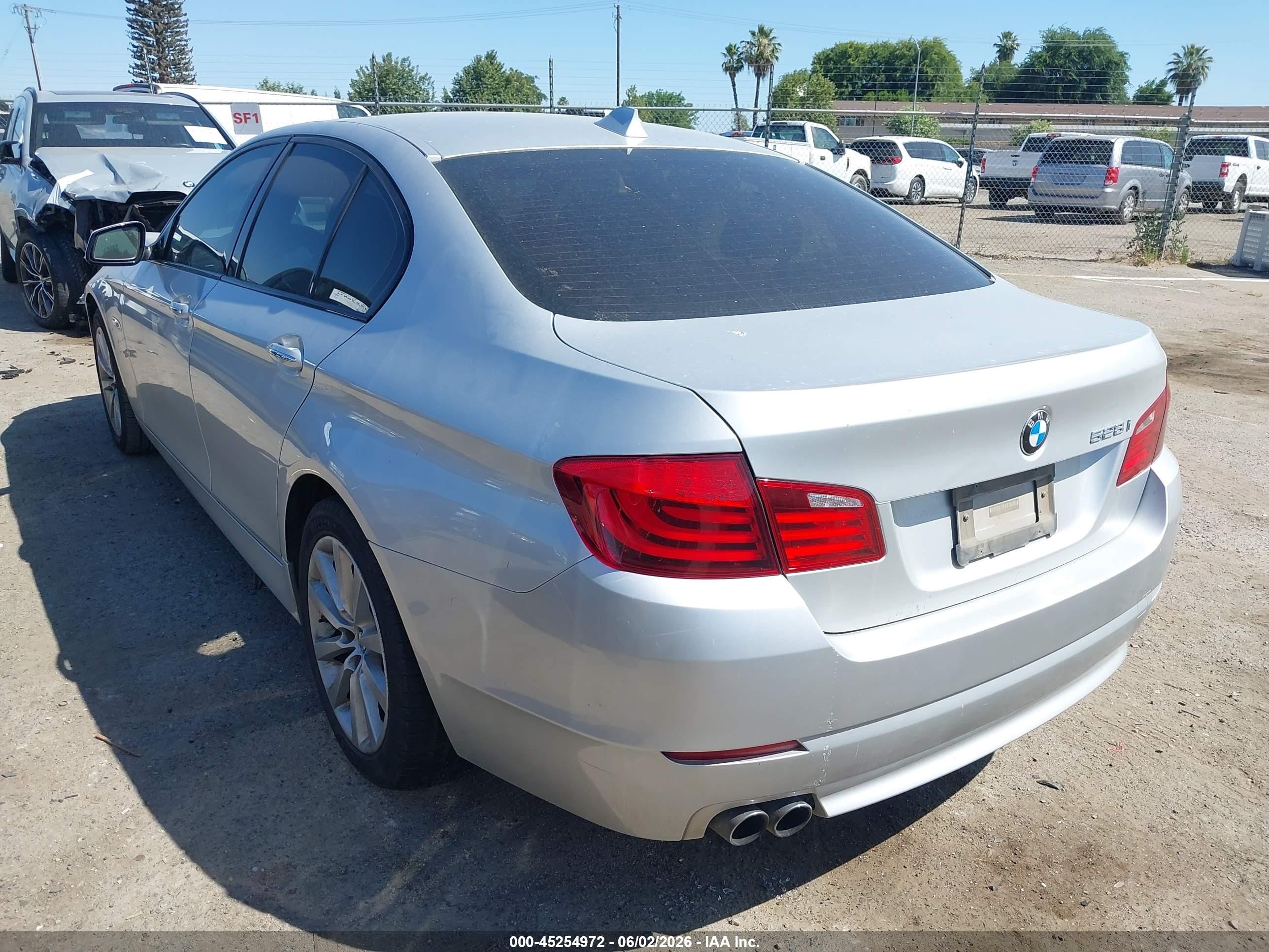 2011 Bmw 528i   Silver vin: WBAFR1C5XBC744412