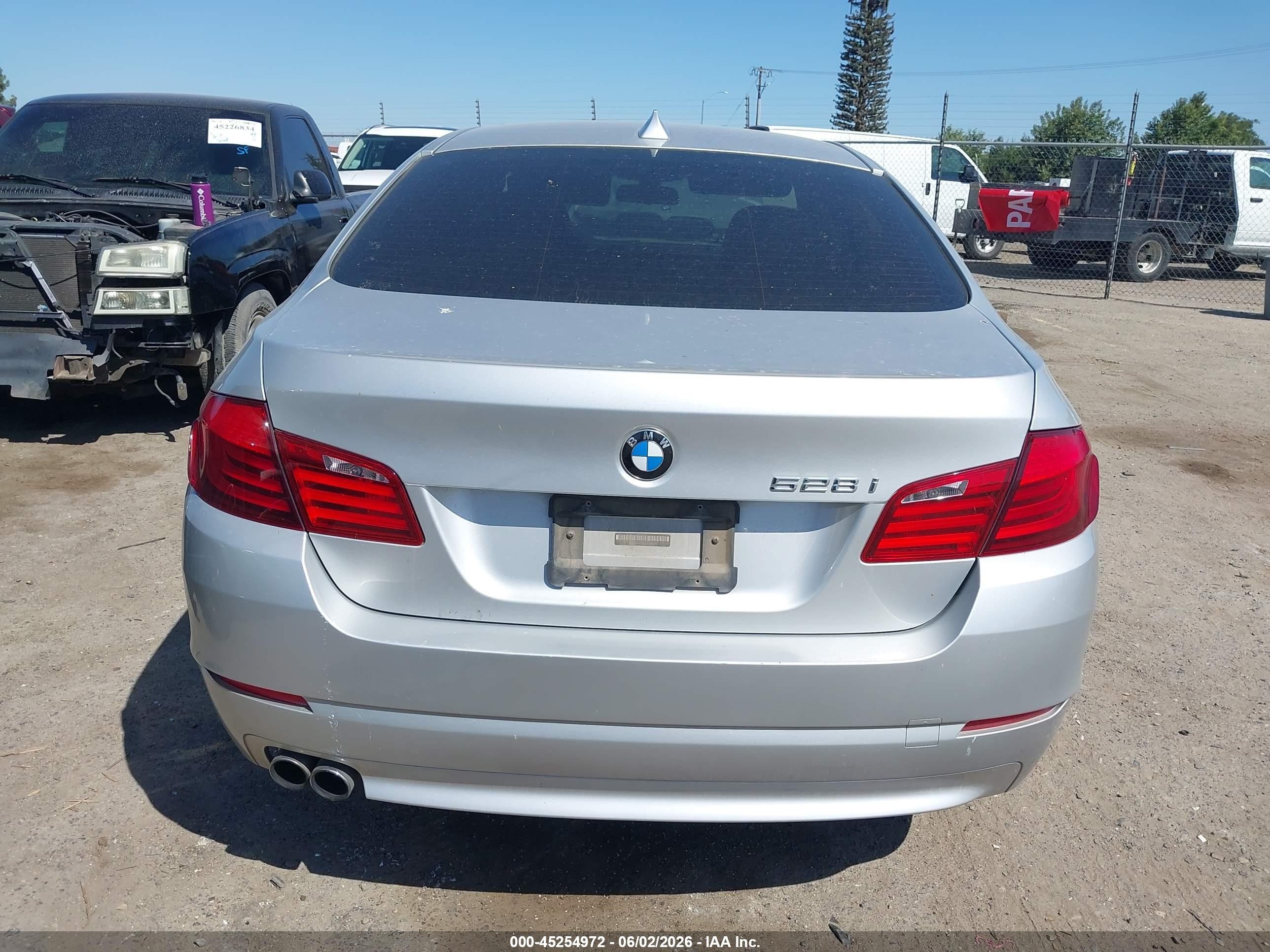 2011 Bmw 528i   Silver vin: WBAFR1C5XBC744412
