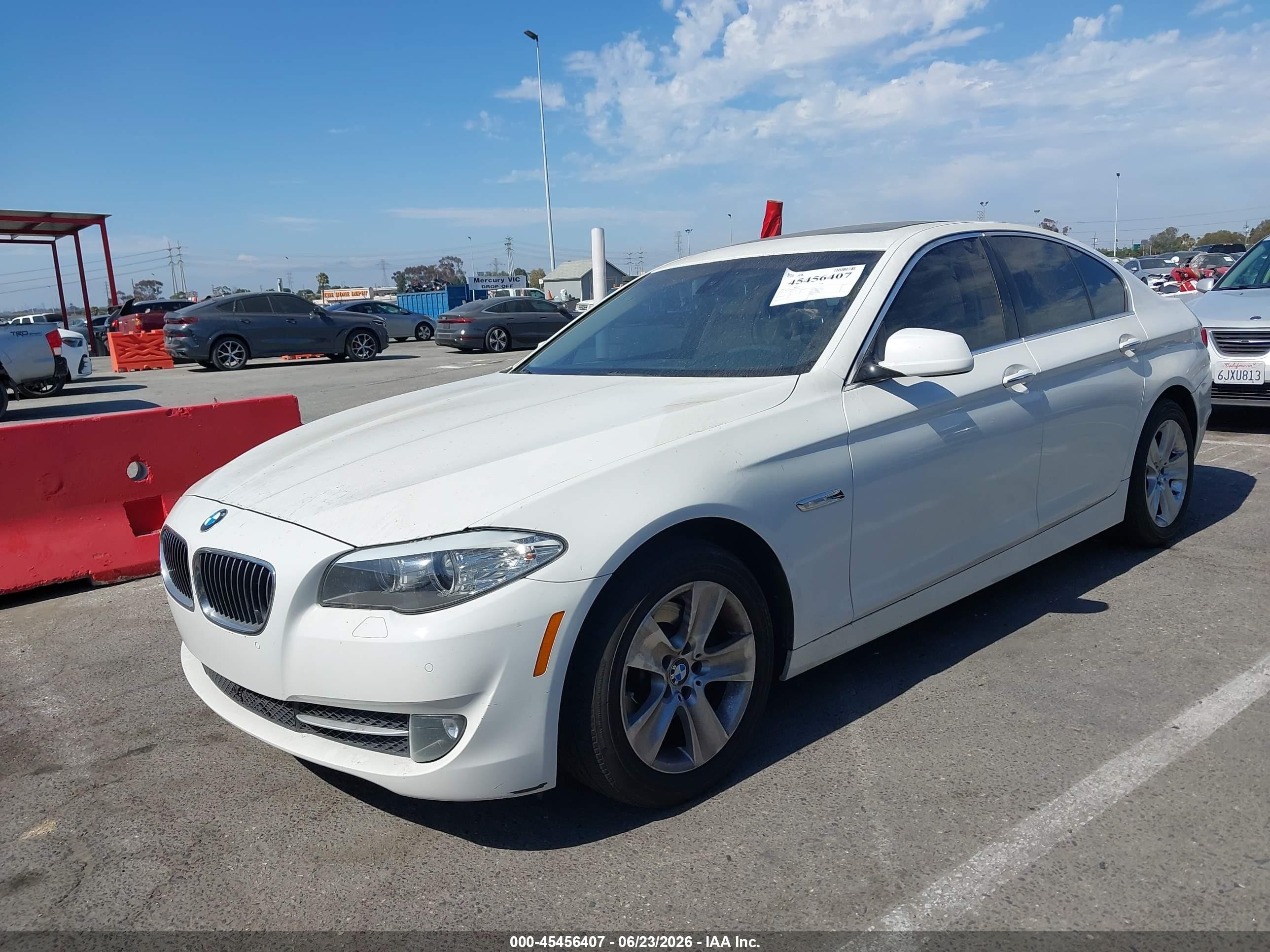 2011 Bmw 528i White vin: WBAFR1C5XBC748377