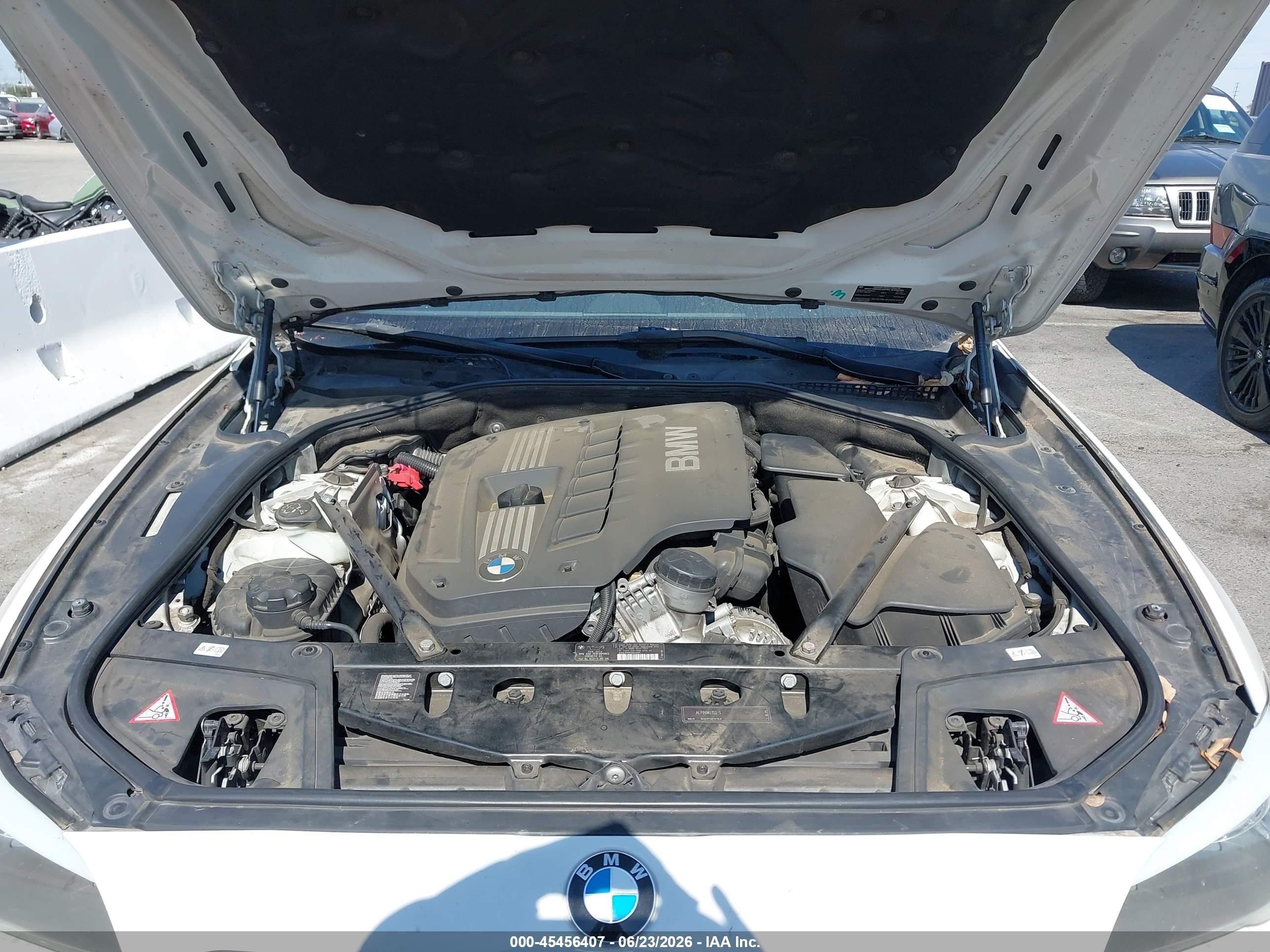 2011 Bmw 528i White vin: WBAFR1C5XBC748377