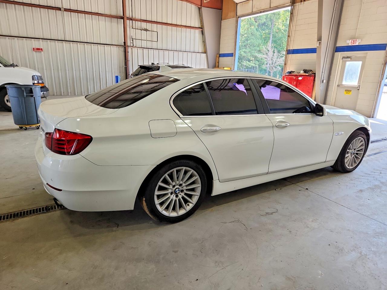 2012 Bmw 535 I White vin: WBAFR7C50CC814195