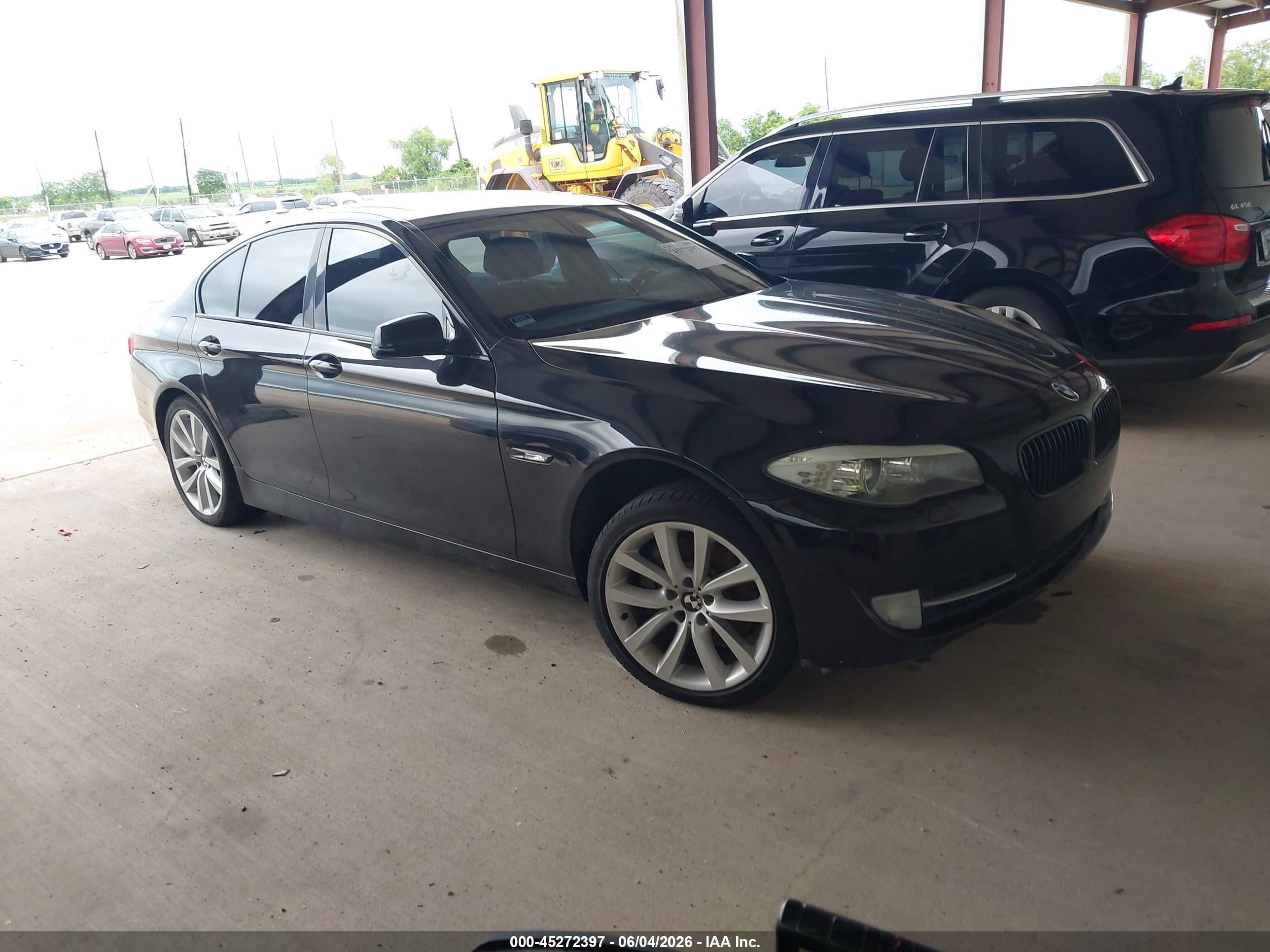 WBAFR7C51BC800806