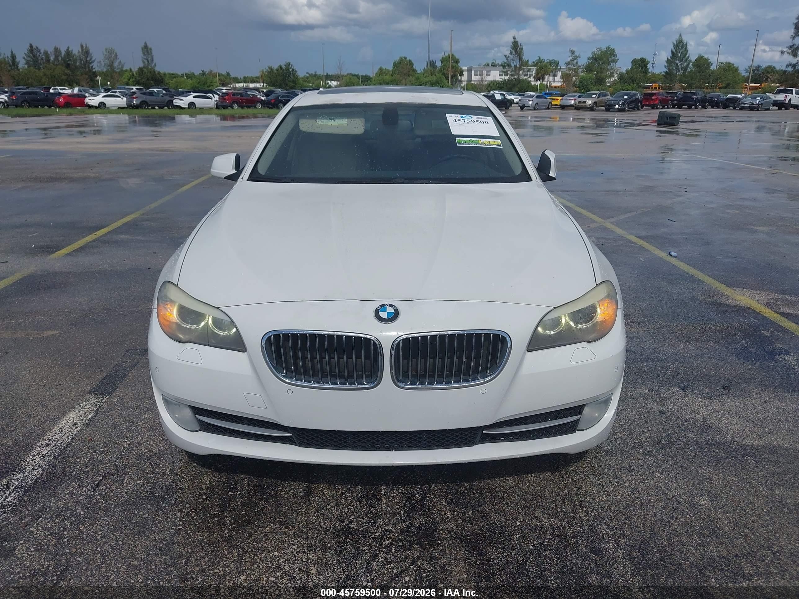 2012 Bmw 535i Белый vin: WBAFR7C51CC810012