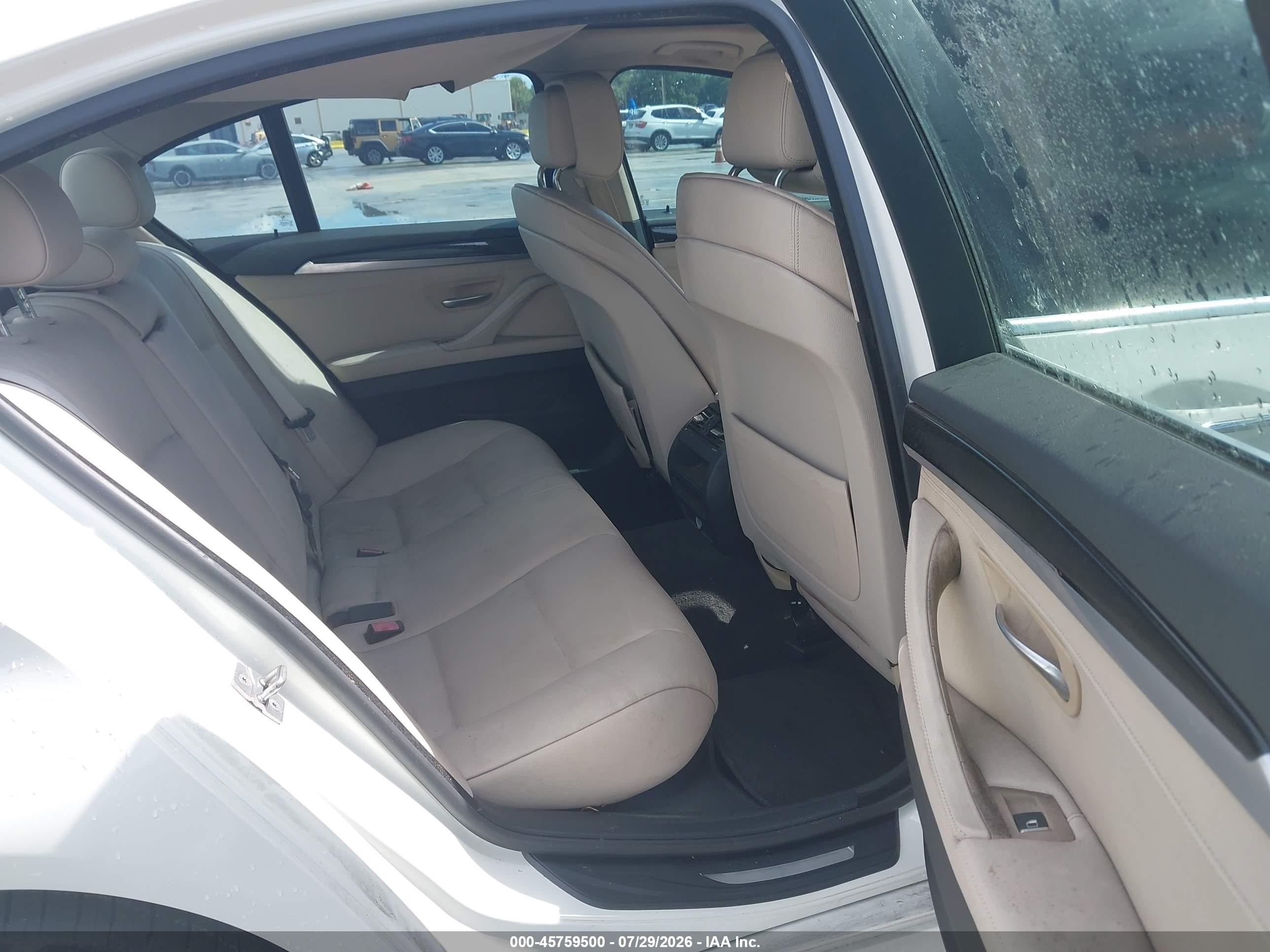2012 Bmw 535i Белый vin: WBAFR7C51CC810012