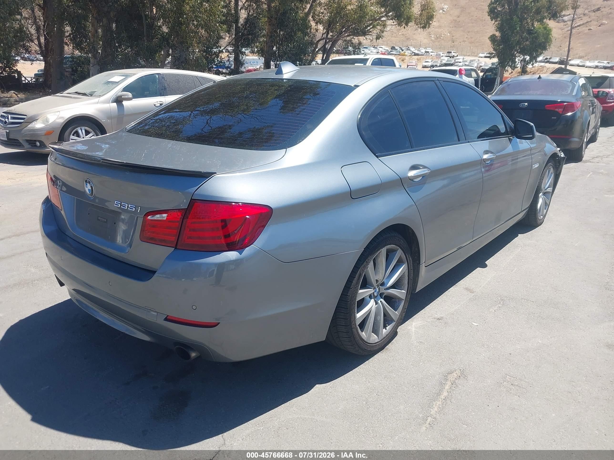 2012 Bmw 535i   Silver vin: WBAFR7C52CC811122