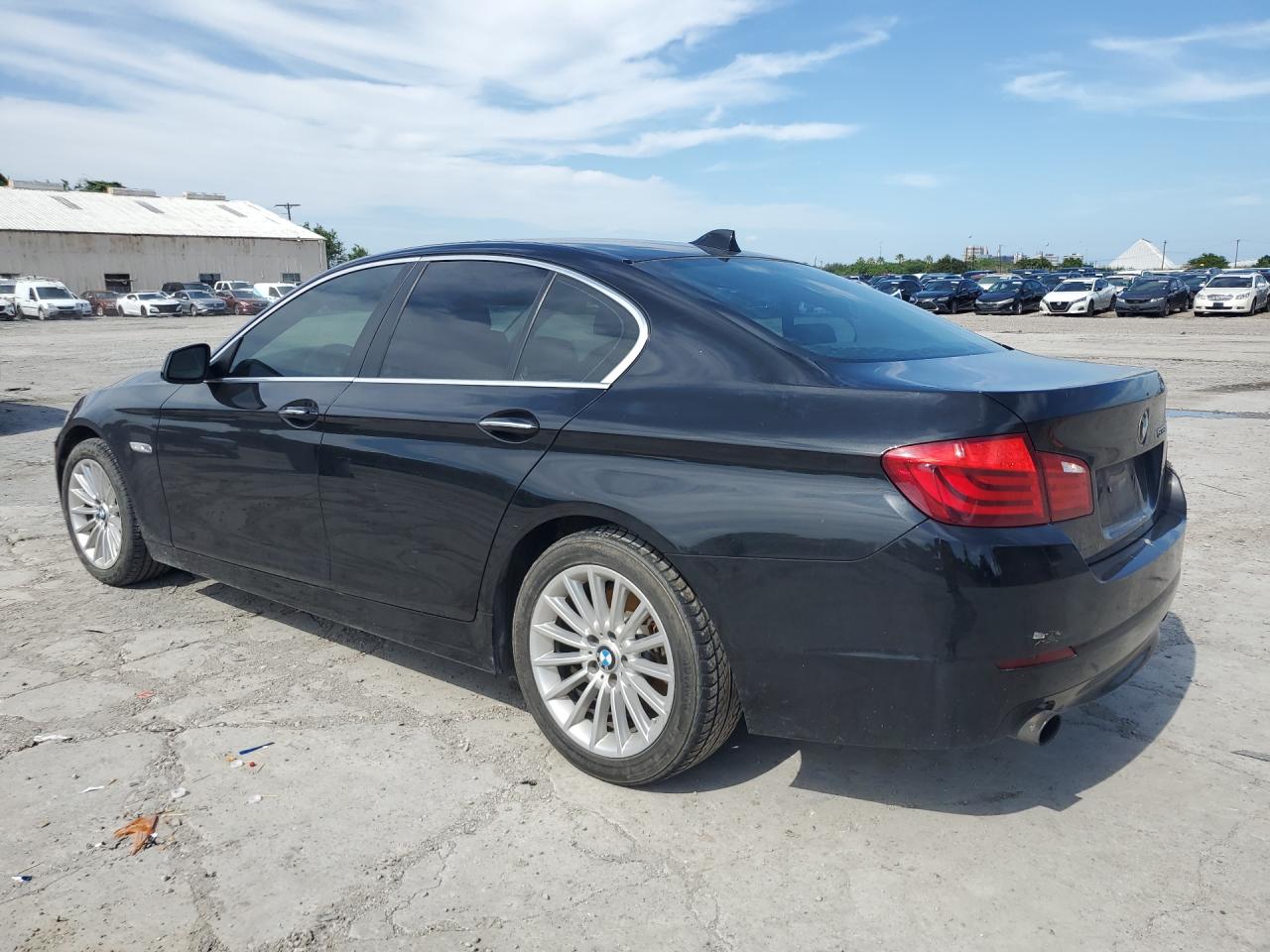 2013 Bmw 535 I Black vin: WBAFR7C54DC819742 Damage: Left Qtr Panel, Dent(S) W/No Paint Dmg, 1/2 To 1 Inch