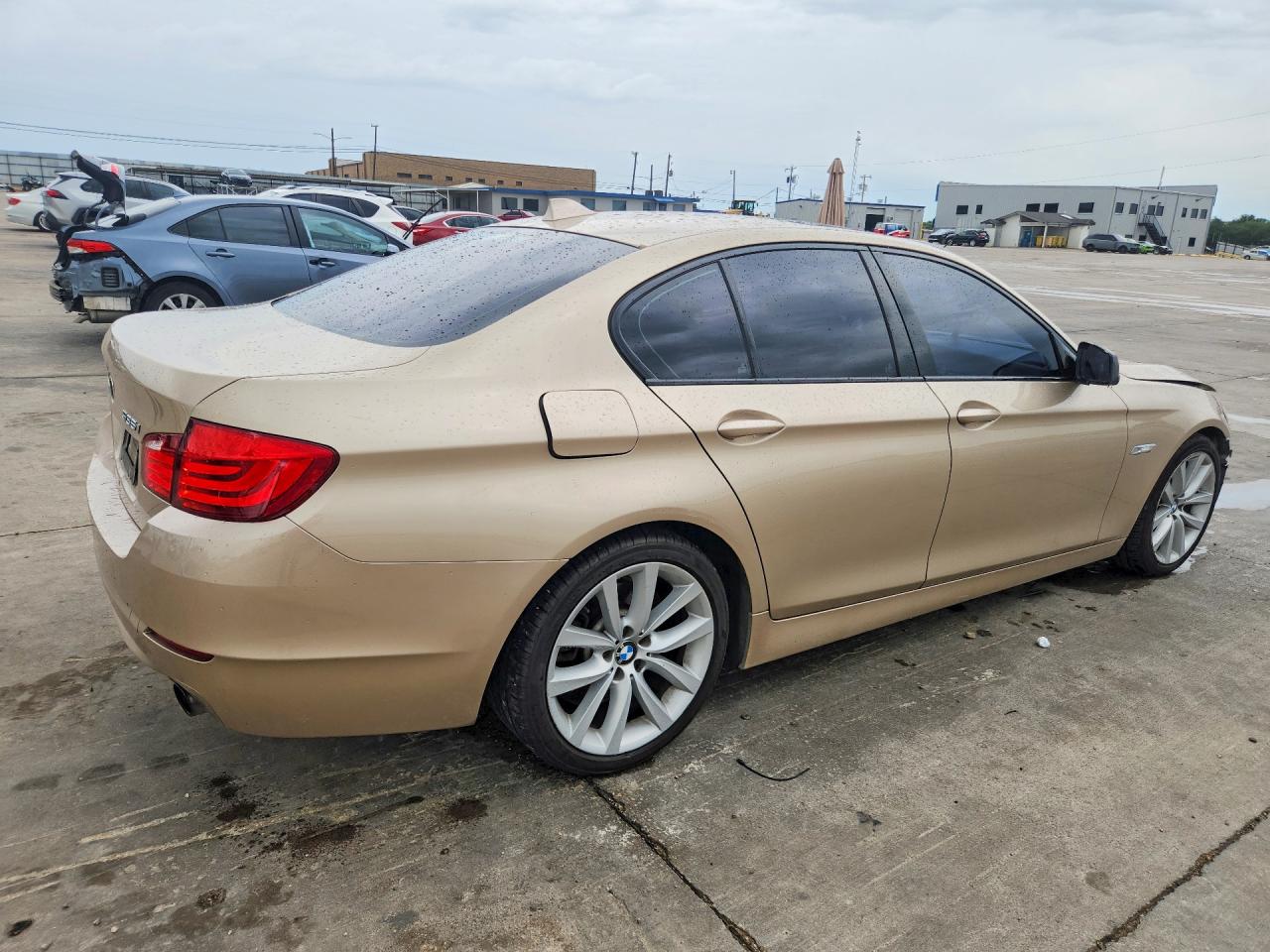 2011 Bmw 535 I Золотой vin: WBAFR7C55BC604349