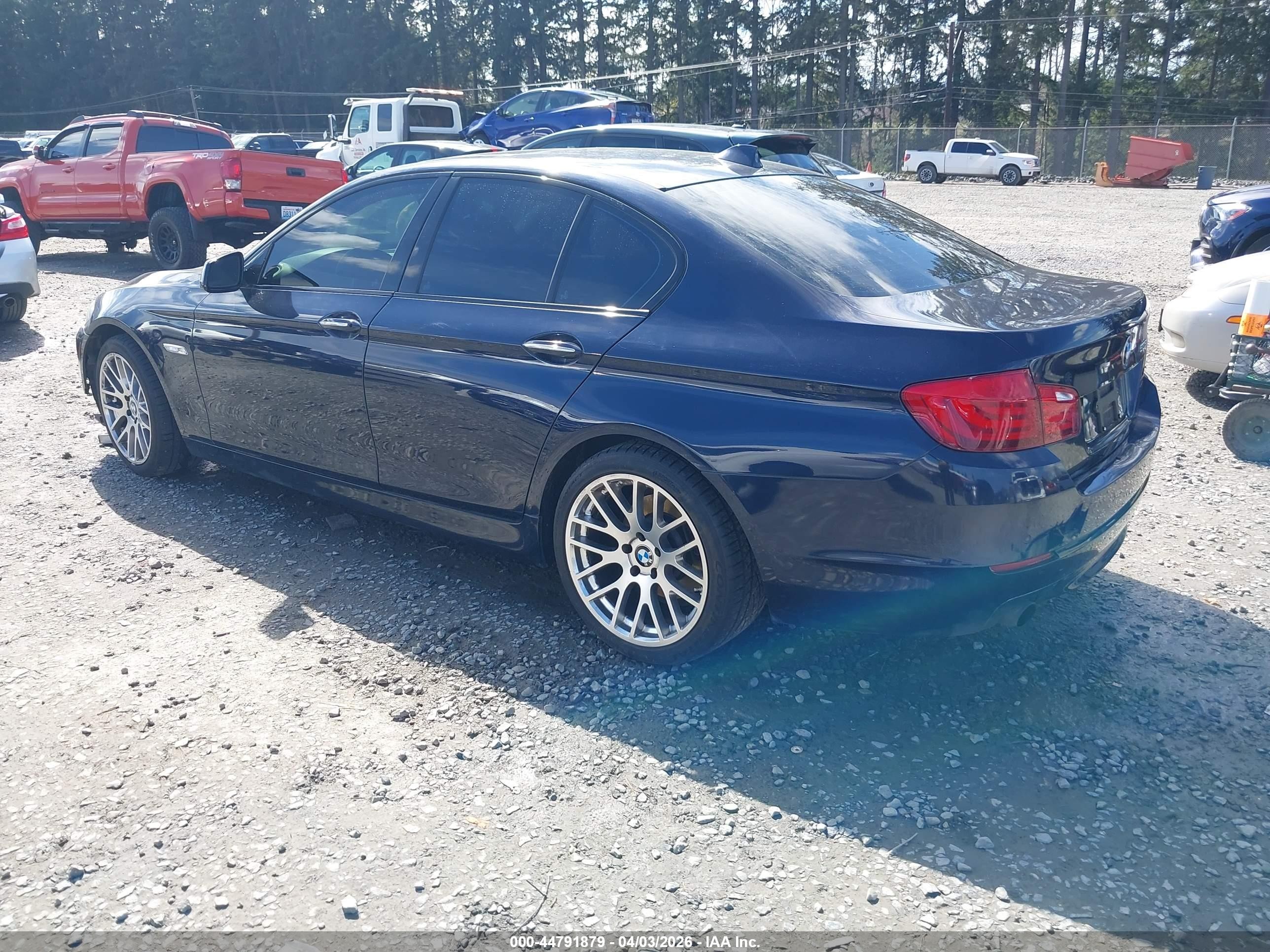2011 Bmw 535i   Blue vin: WBAFR7C56BC602755
