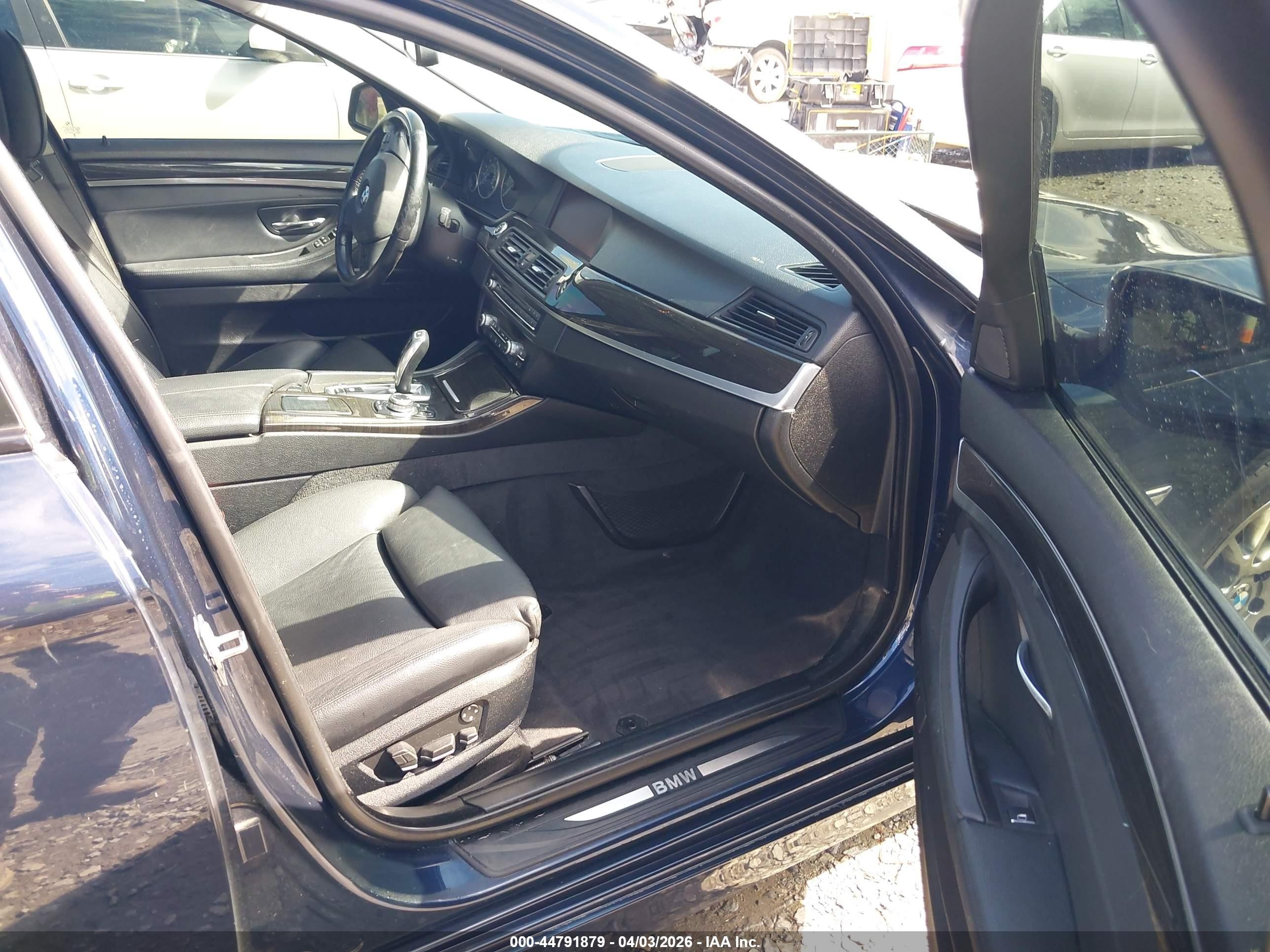 2011 Bmw 535i   Blue vin: WBAFR7C56BC602755