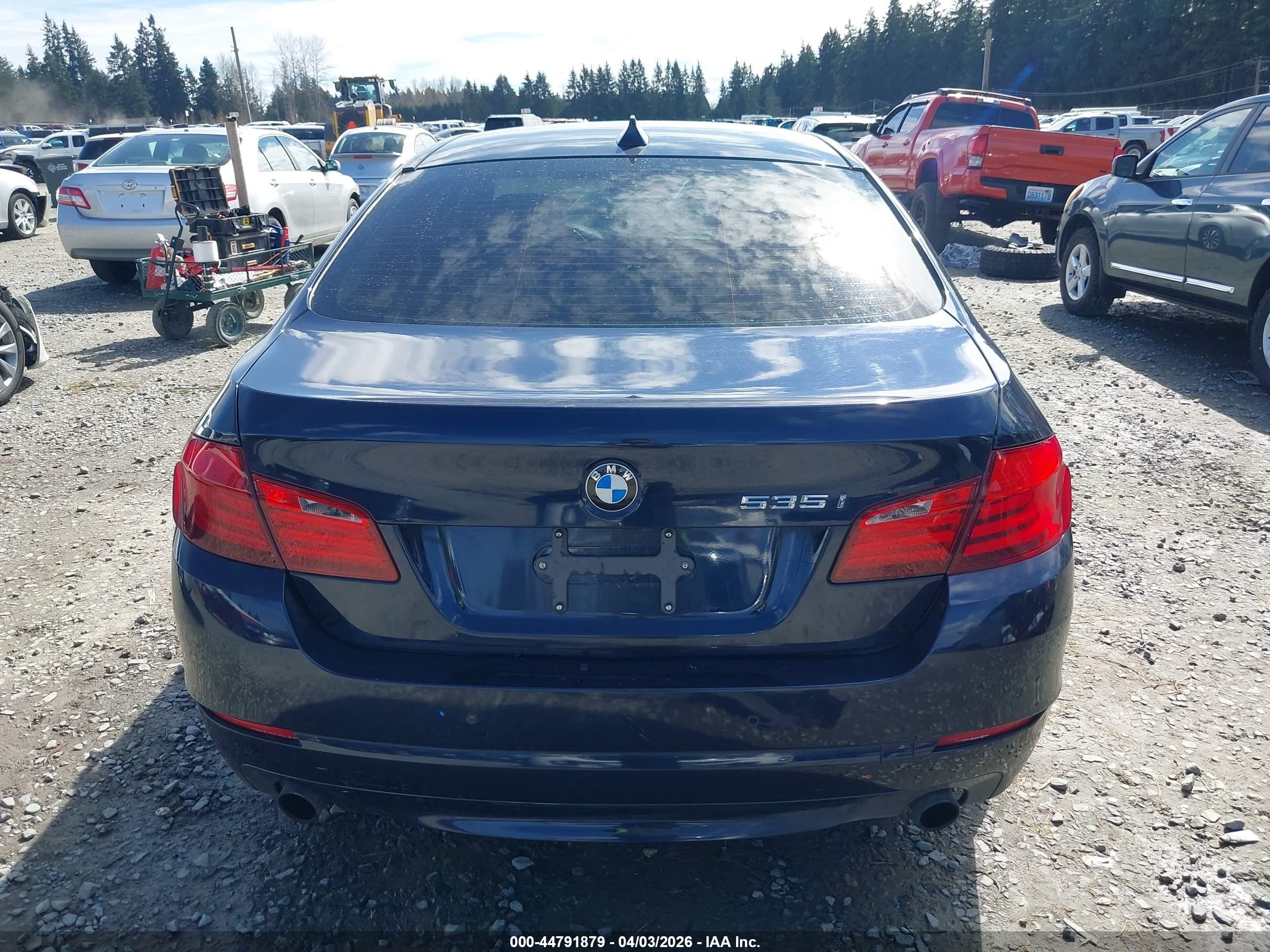 2011 Bmw 535i   Blue vin: WBAFR7C56BC602755