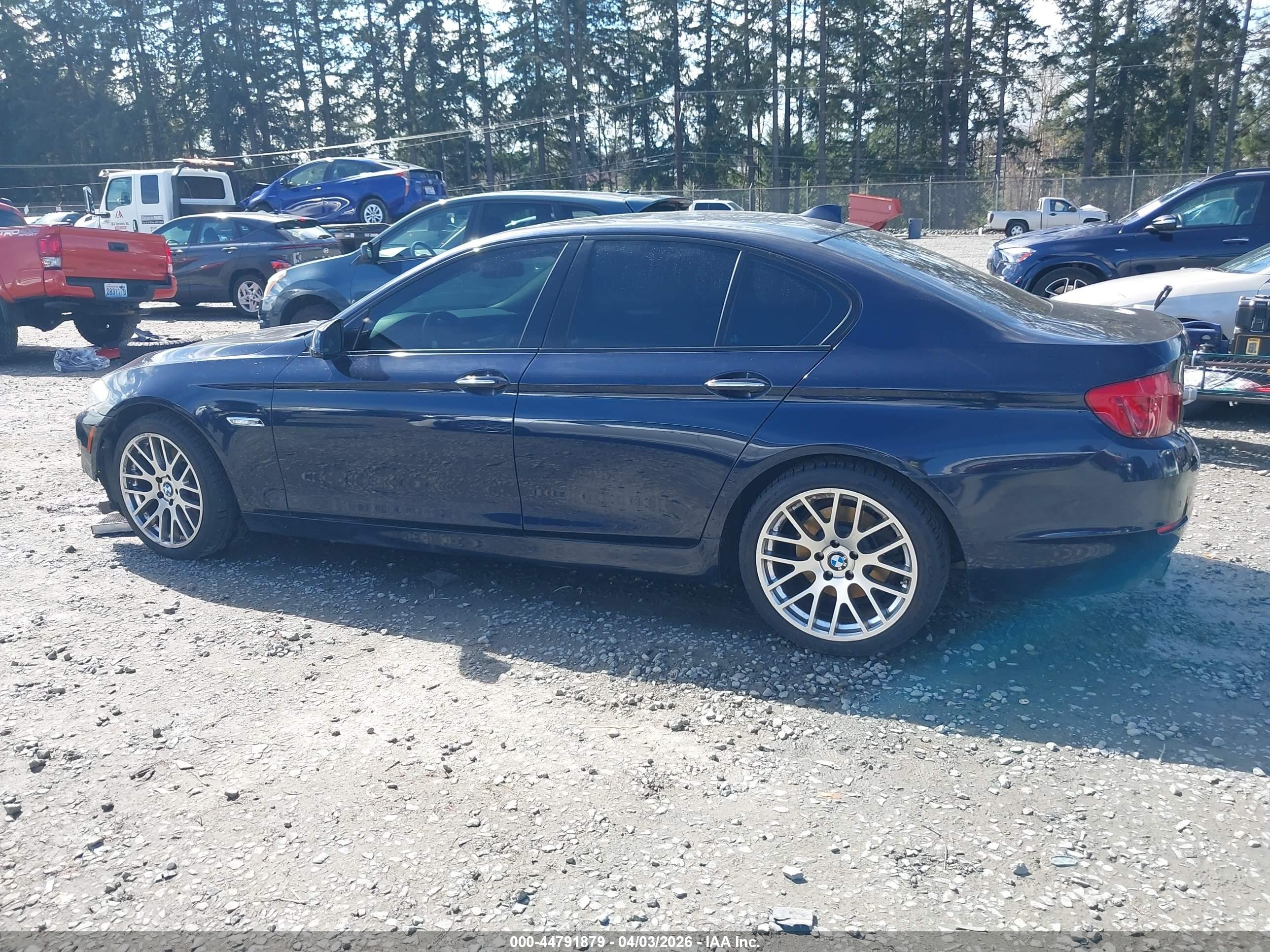 2011 Bmw 535i   Blue vin: WBAFR7C56BC602755