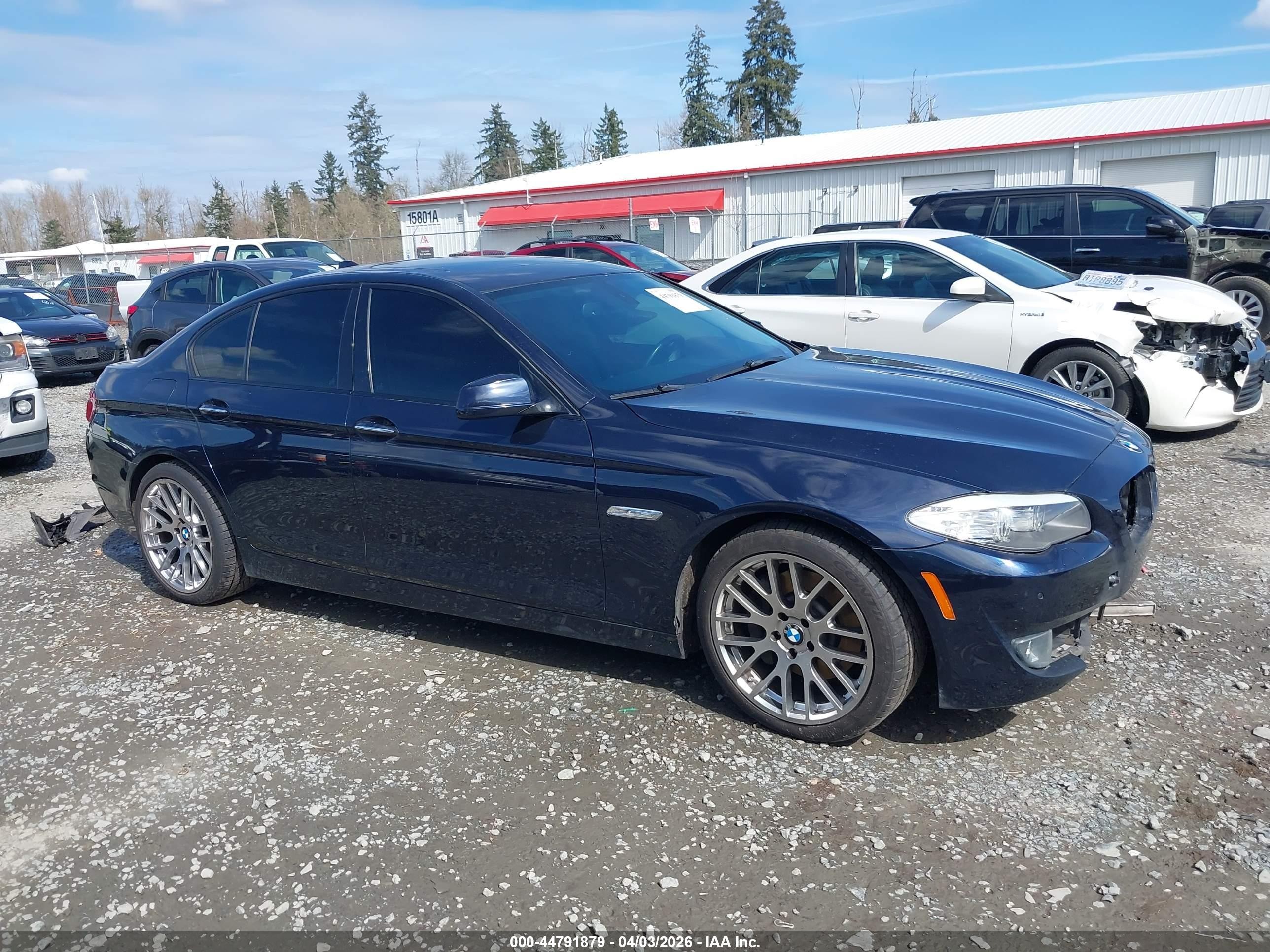 2011 Bmw 535i   Blue vin: WBAFR7C56BC602755