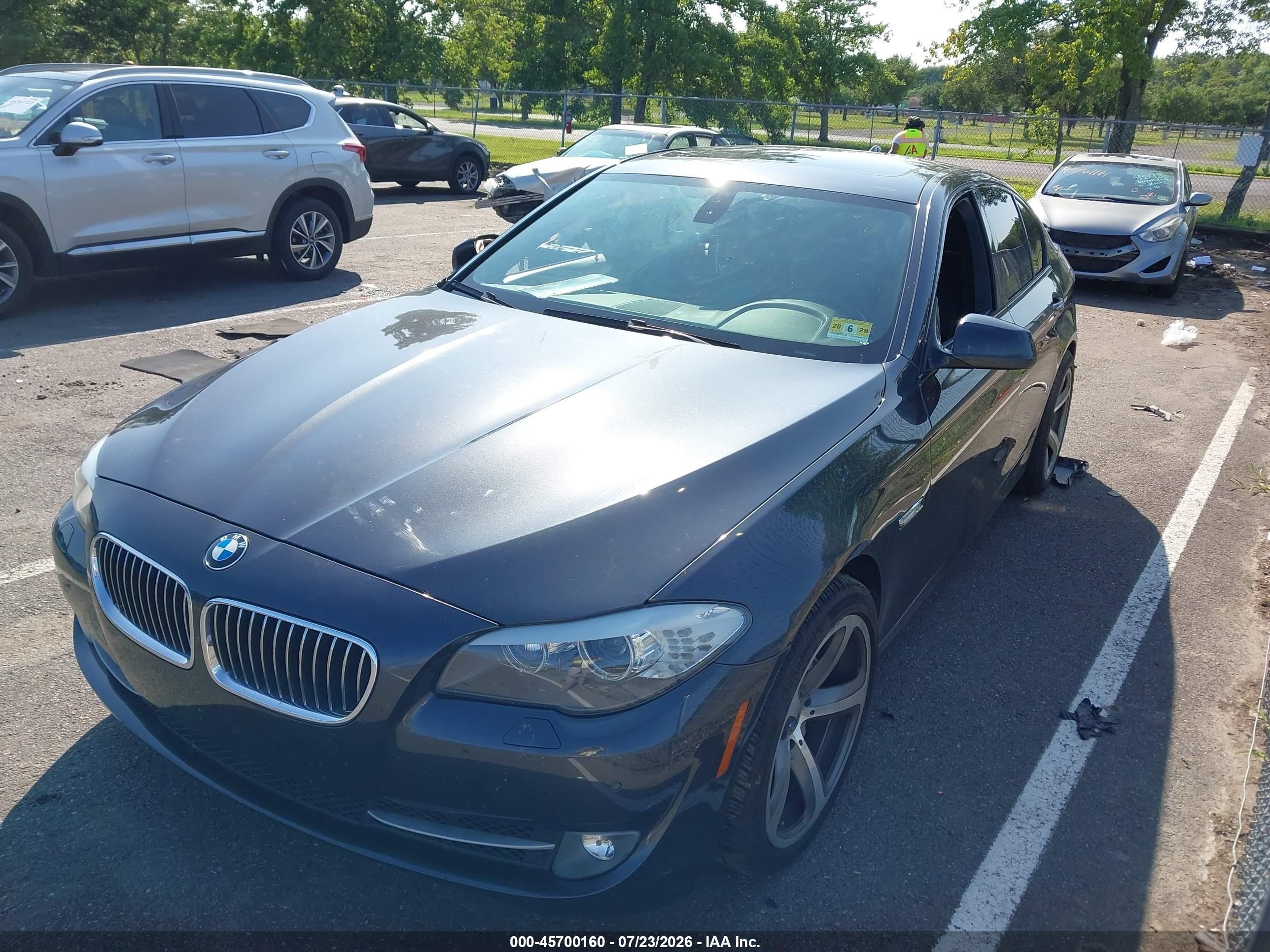 2011 Bmw 535i   Серый vin: WBAFR7C57BC602831