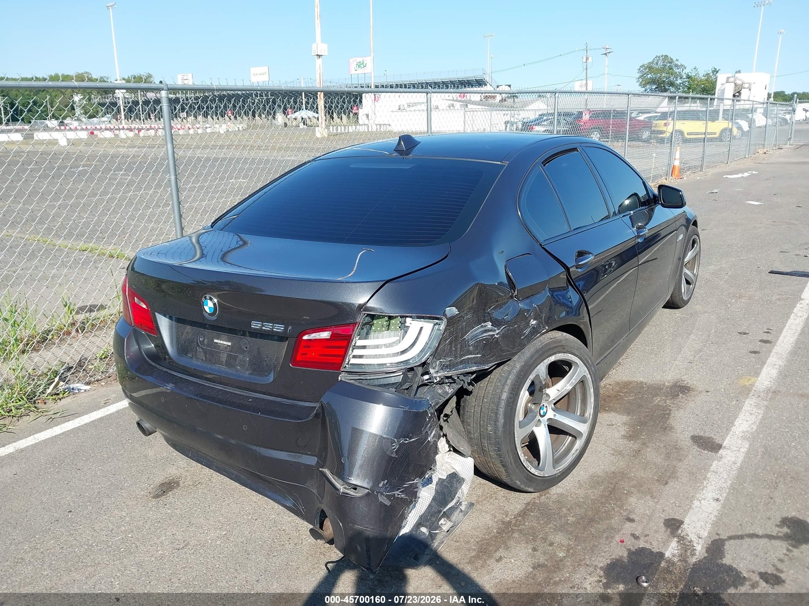 2011 Bmw 535i   Серый vin: WBAFR7C57BC602831