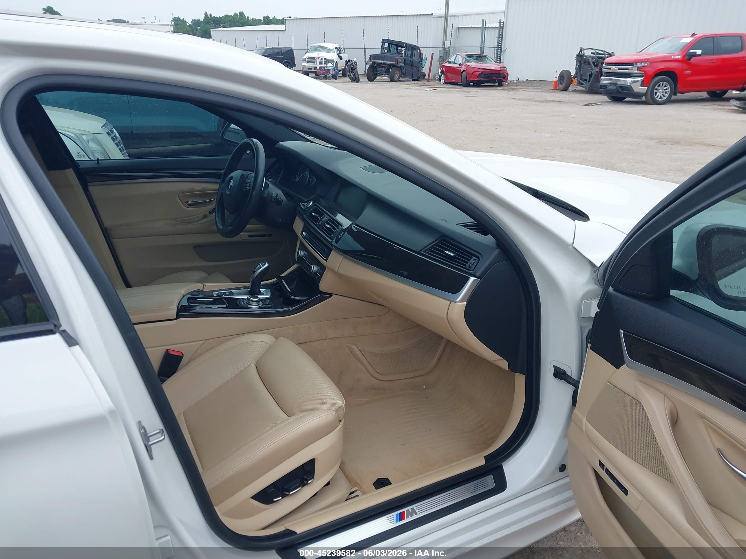 2013 Bmw 535i   White vin: WBAFR7C57DC824353