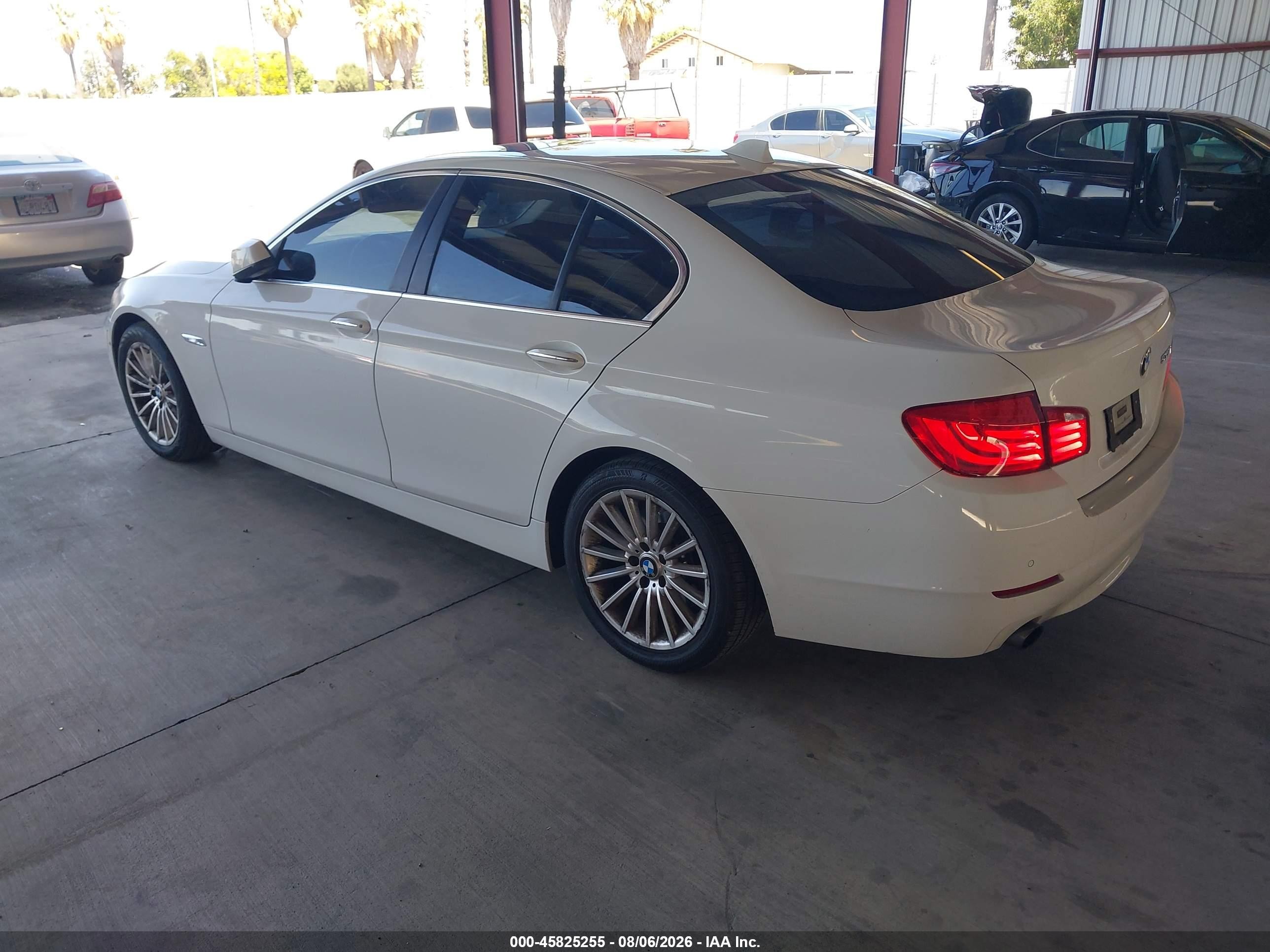 2013 Bmw 535i   White vin: WBAFR7C57DC826085