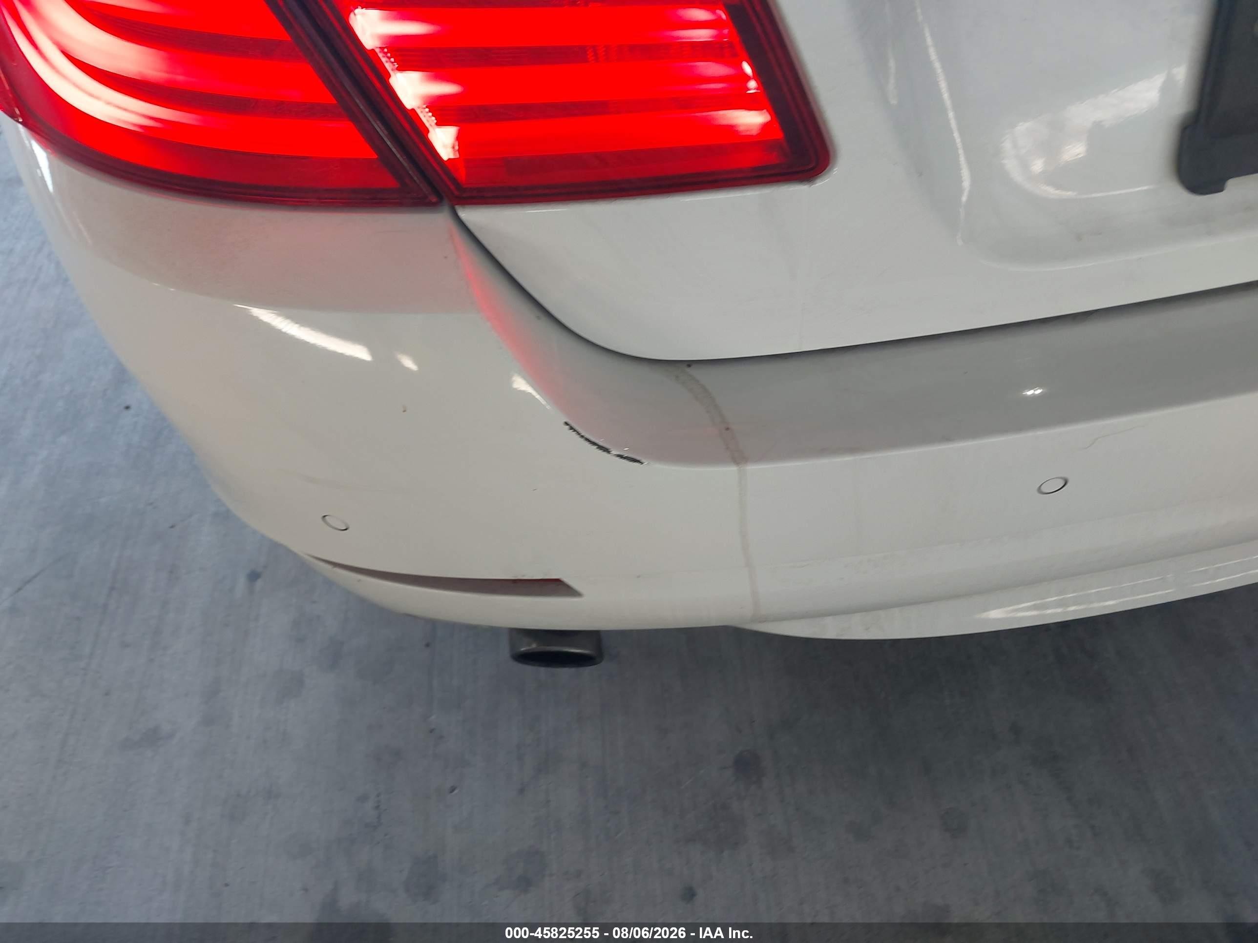 2013 Bmw 535i   White vin: WBAFR7C57DC826085