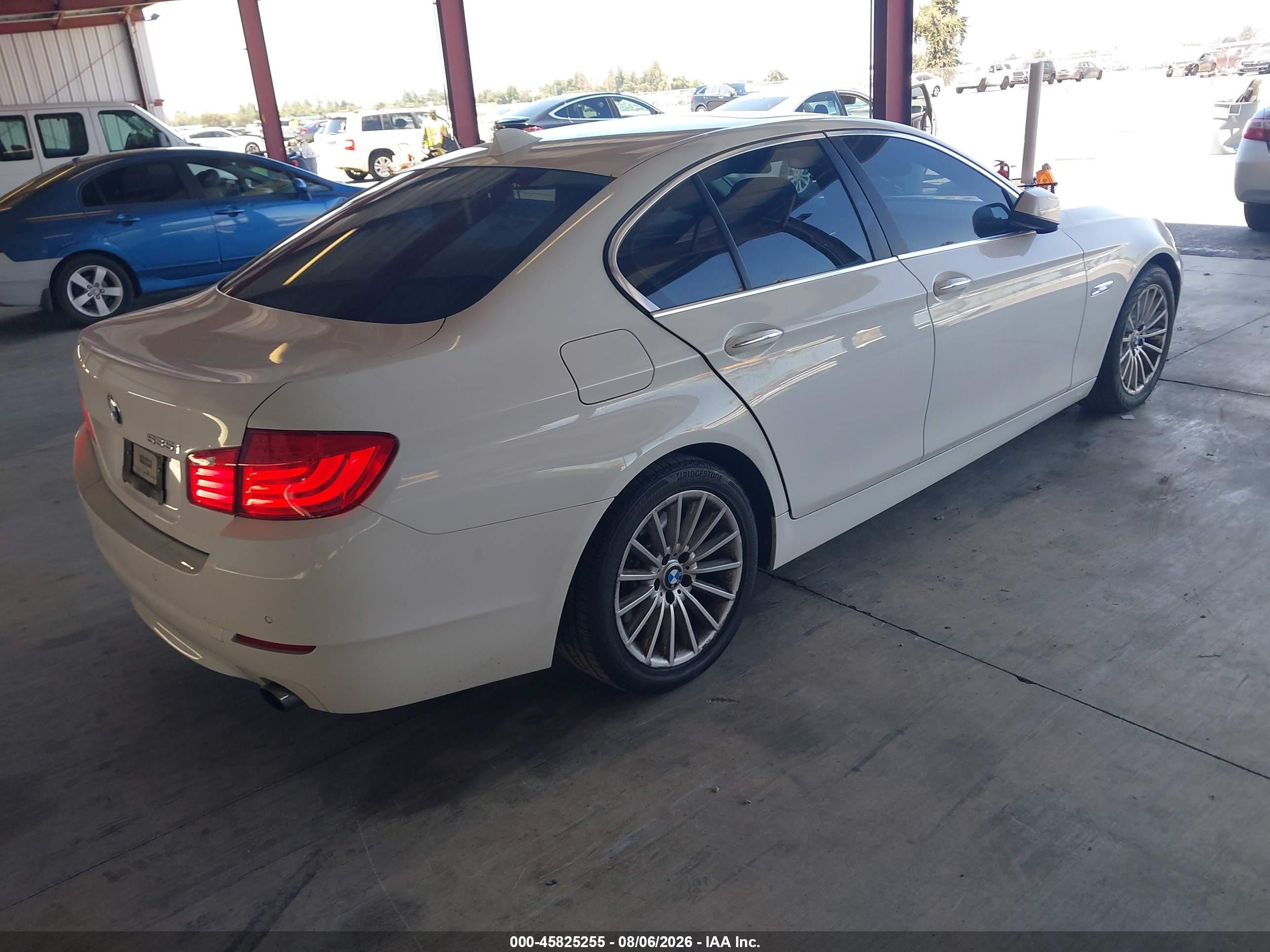 2013 Bmw 535i   White vin: WBAFR7C57DC826085