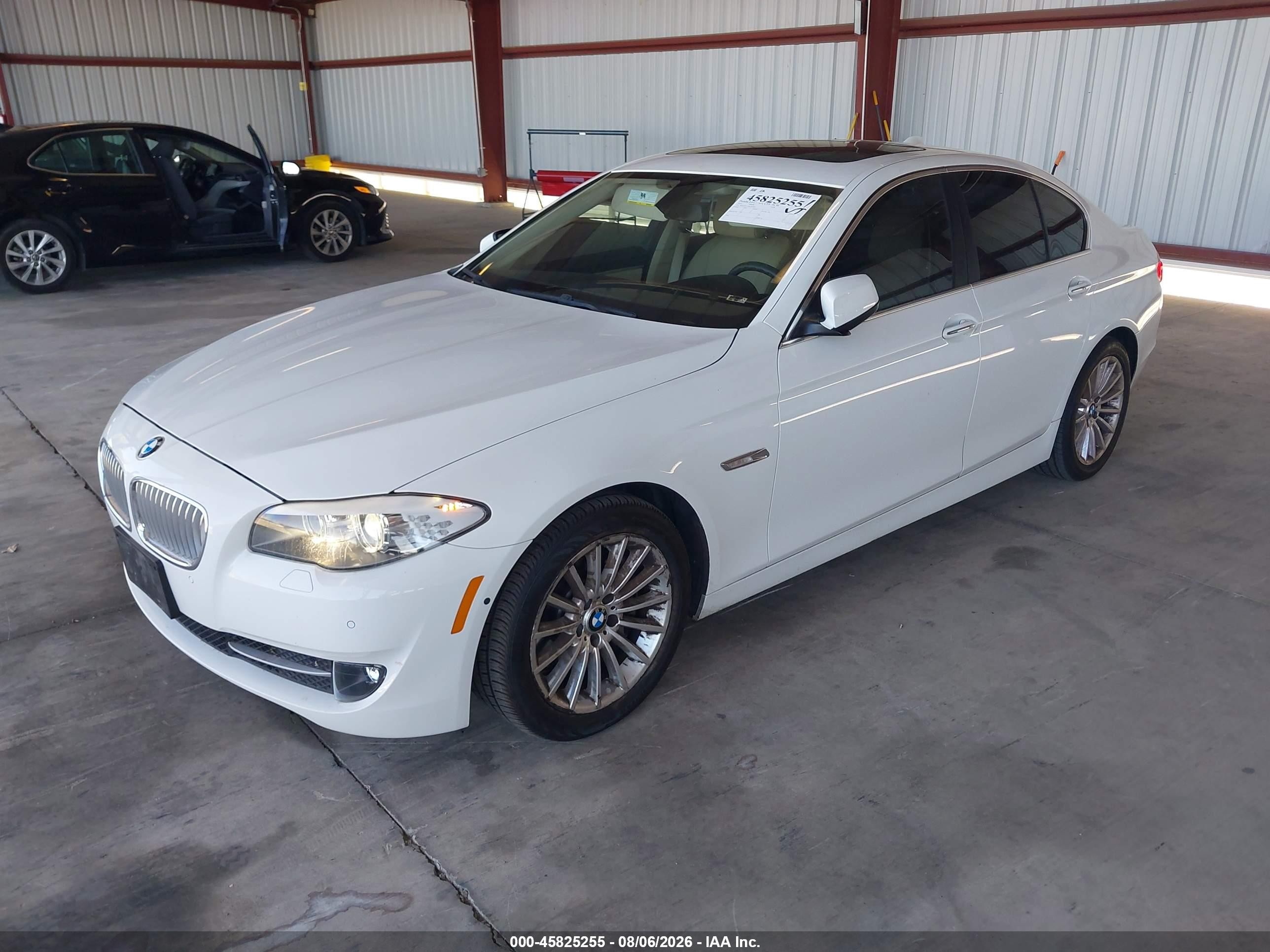 2013 Bmw 535i   White vin: WBAFR7C57DC826085