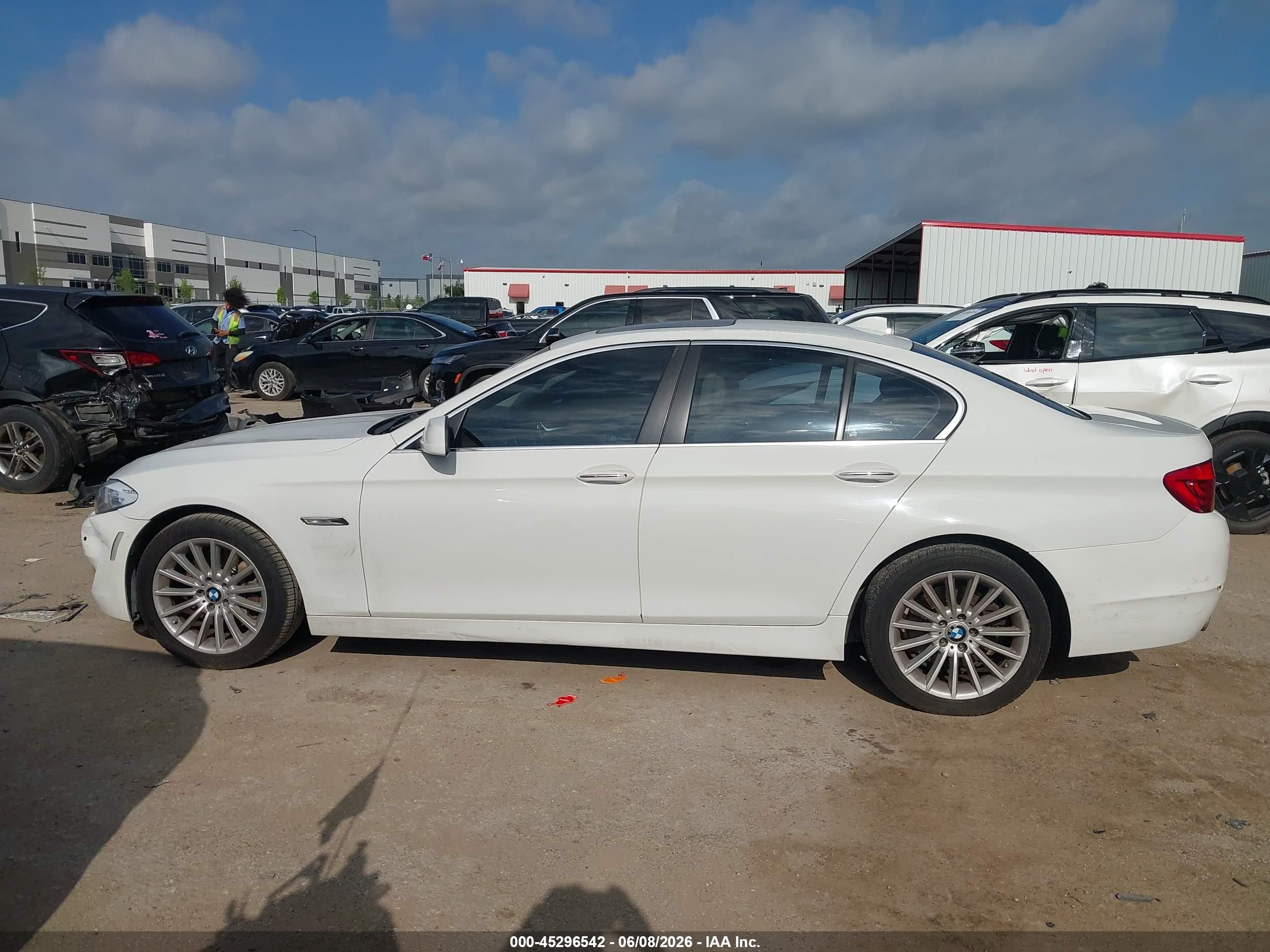 2013 Bmw 535i   White vin: WBAFR7C58DC824362