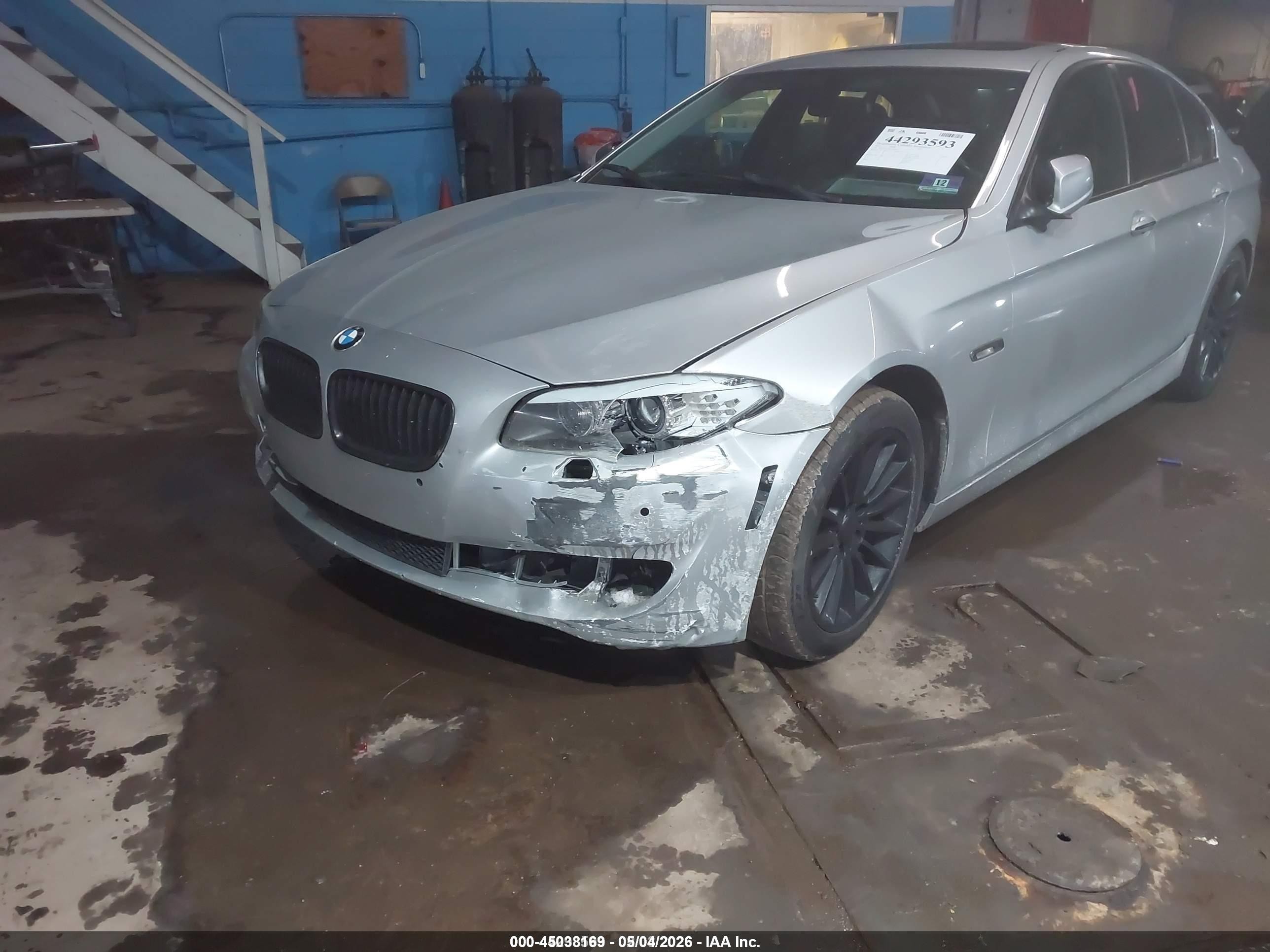 2011 Bmw 535i   Silver vin: WBAFR7C59BC602295