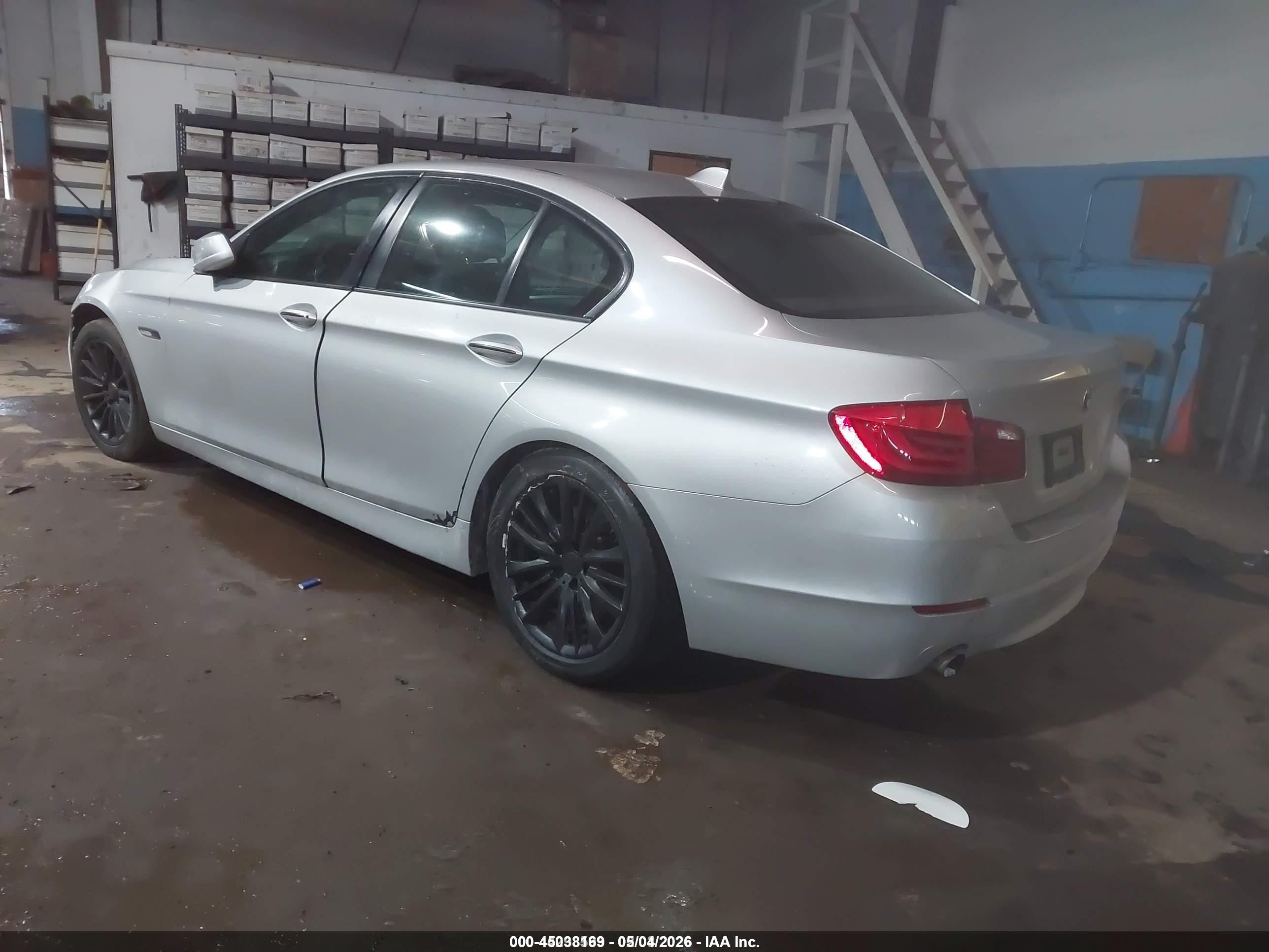 2011 Bmw 535i   Silver vin: WBAFR7C59BC602295
