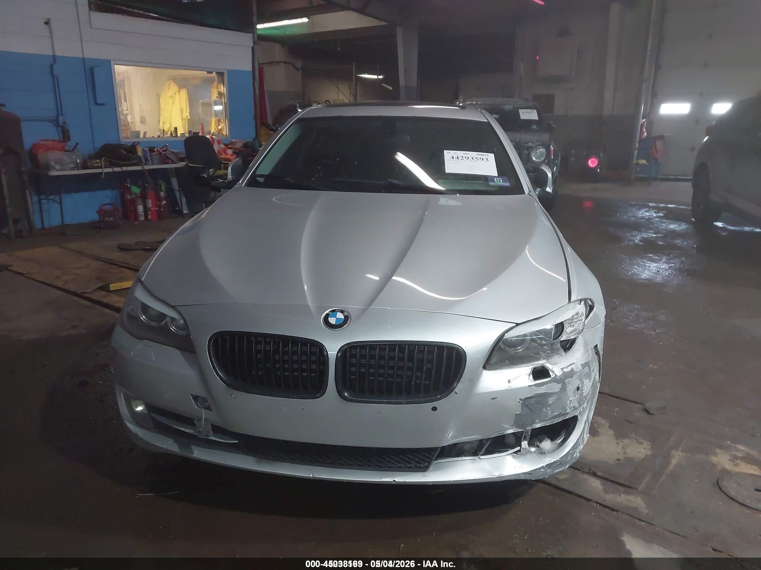 2011 Bmw 535i   Silver vin: WBAFR7C59BC602295