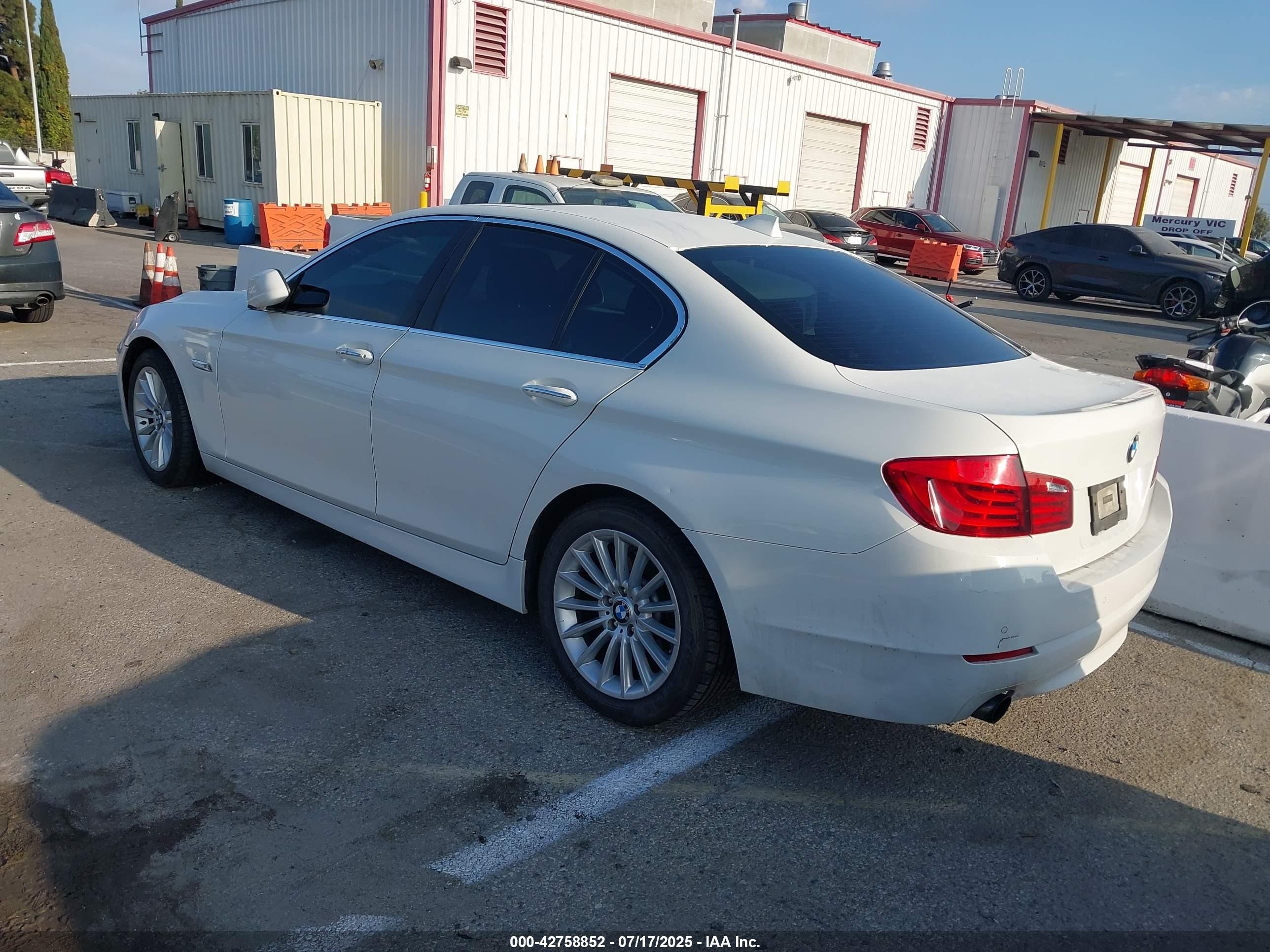 2012 Bmw 535i   White vin: WBAFR7C59CC815670