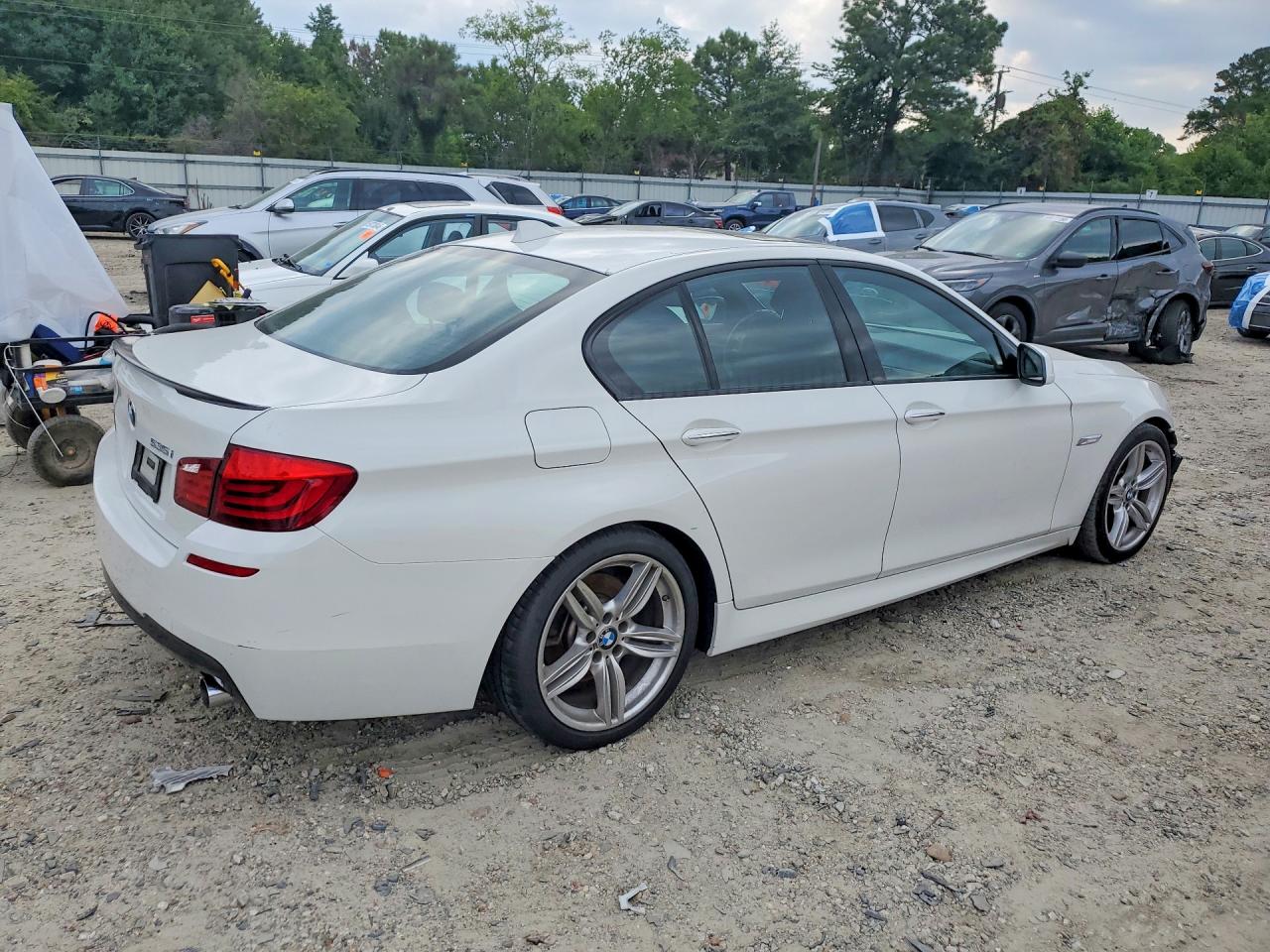 2013 Bmw 535 I Белый vin: WBAFR7C59DC817324