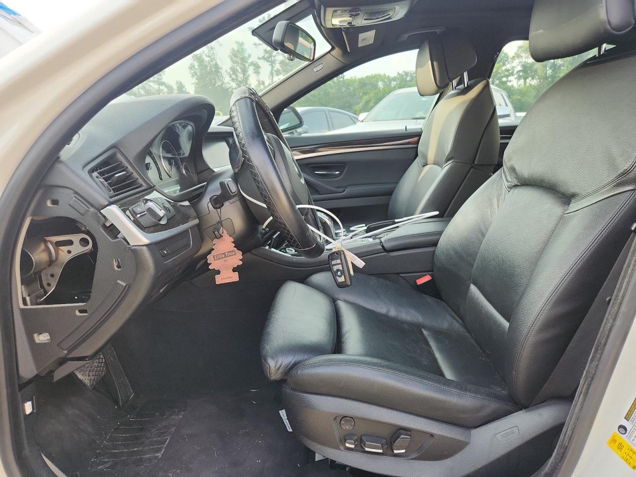 2013 Bmw 535 I Белый vin: WBAFR7C59DC817324 Damage: Dash Trim Panel, Missing, Replacement Required
