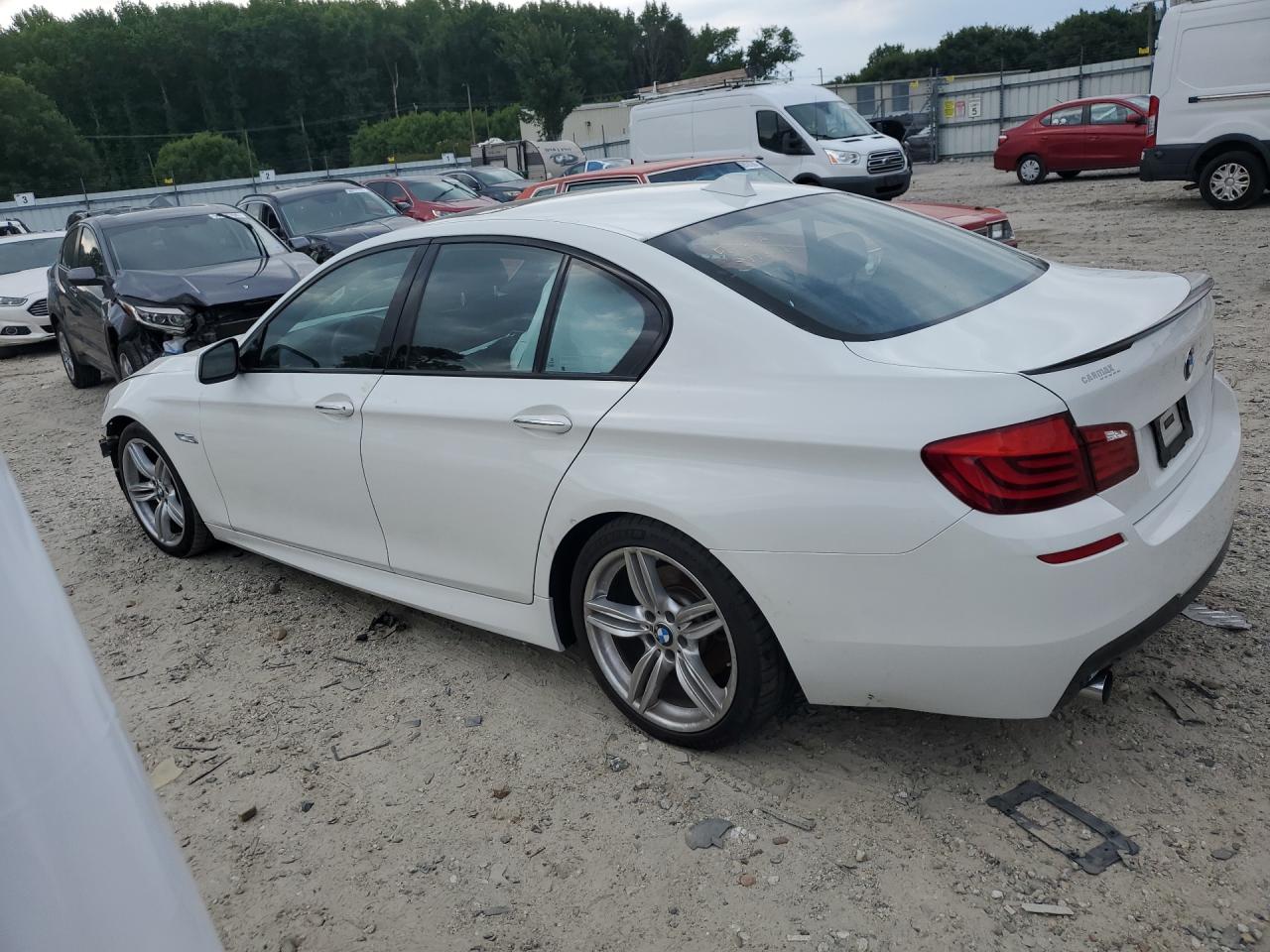 2013 Bmw 535 I Белый vin: WBAFR7C59DC817324 Damage: Left Qtr Panel, Dent(S) W/ Paint Dmg, 1/8 To 1/2 Inch