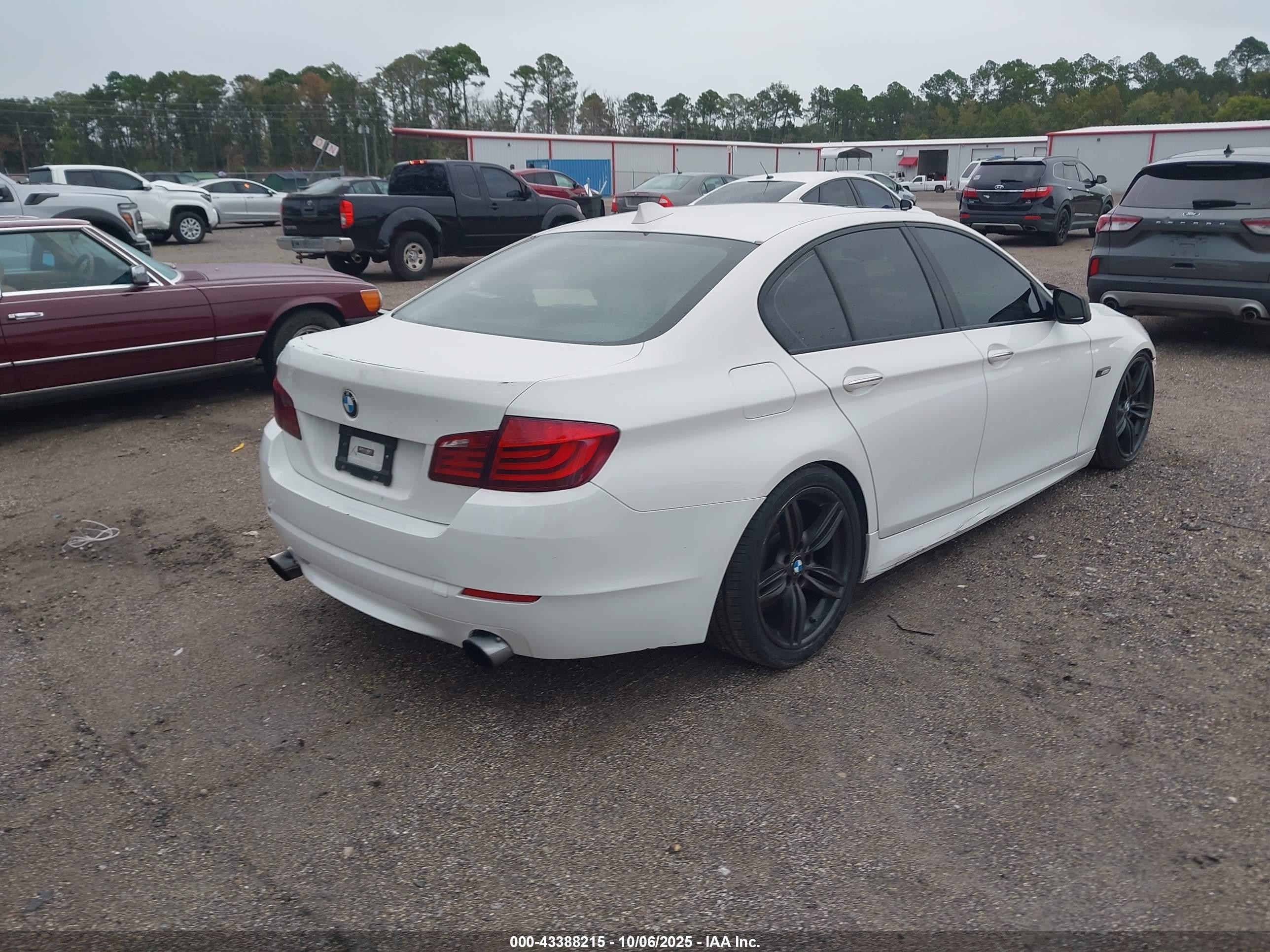 2013 Bmw 535i   White vin: WBAFR7C5XDC820376