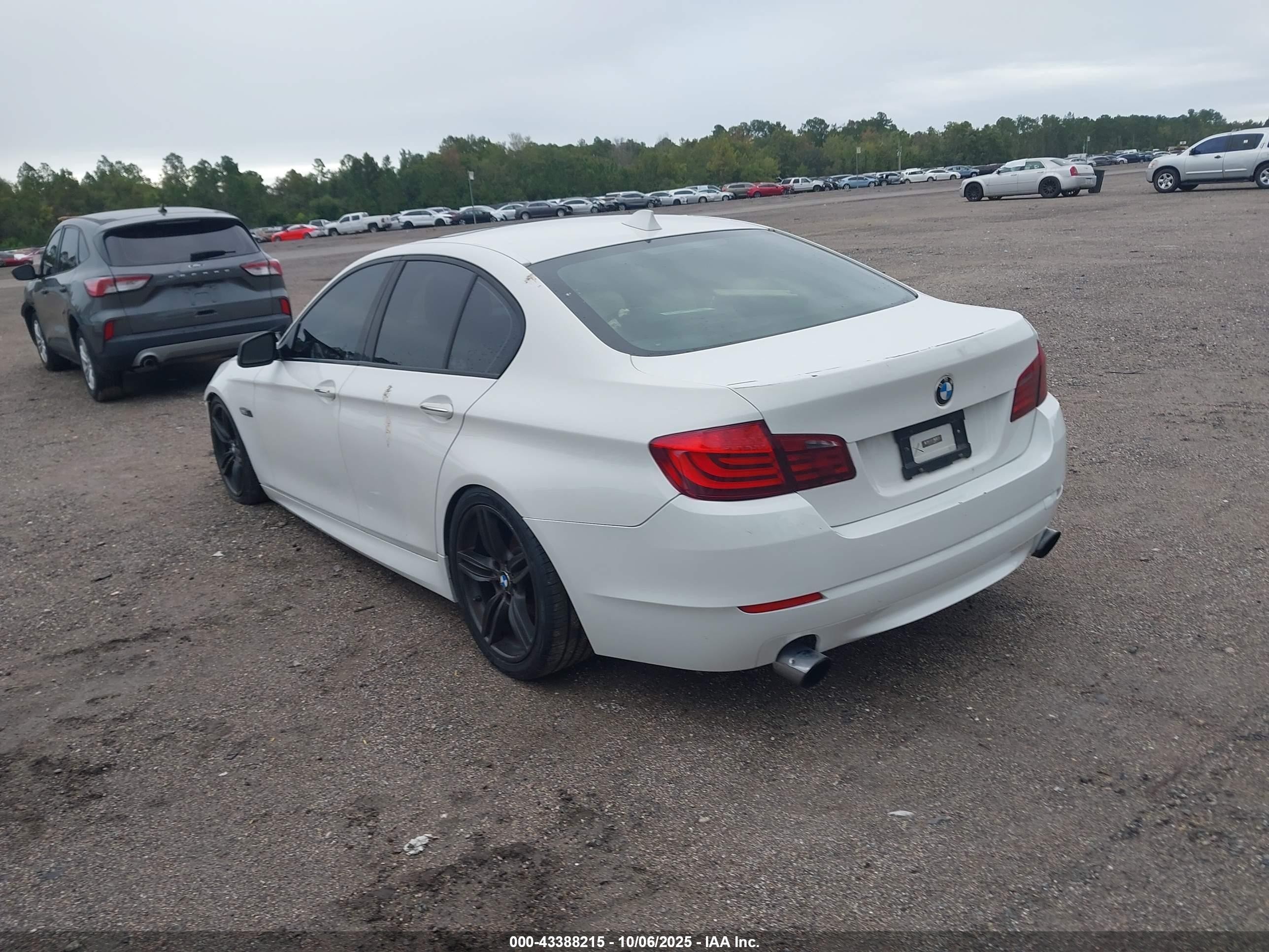 2013 Bmw 535i   White vin: WBAFR7C5XDC820376