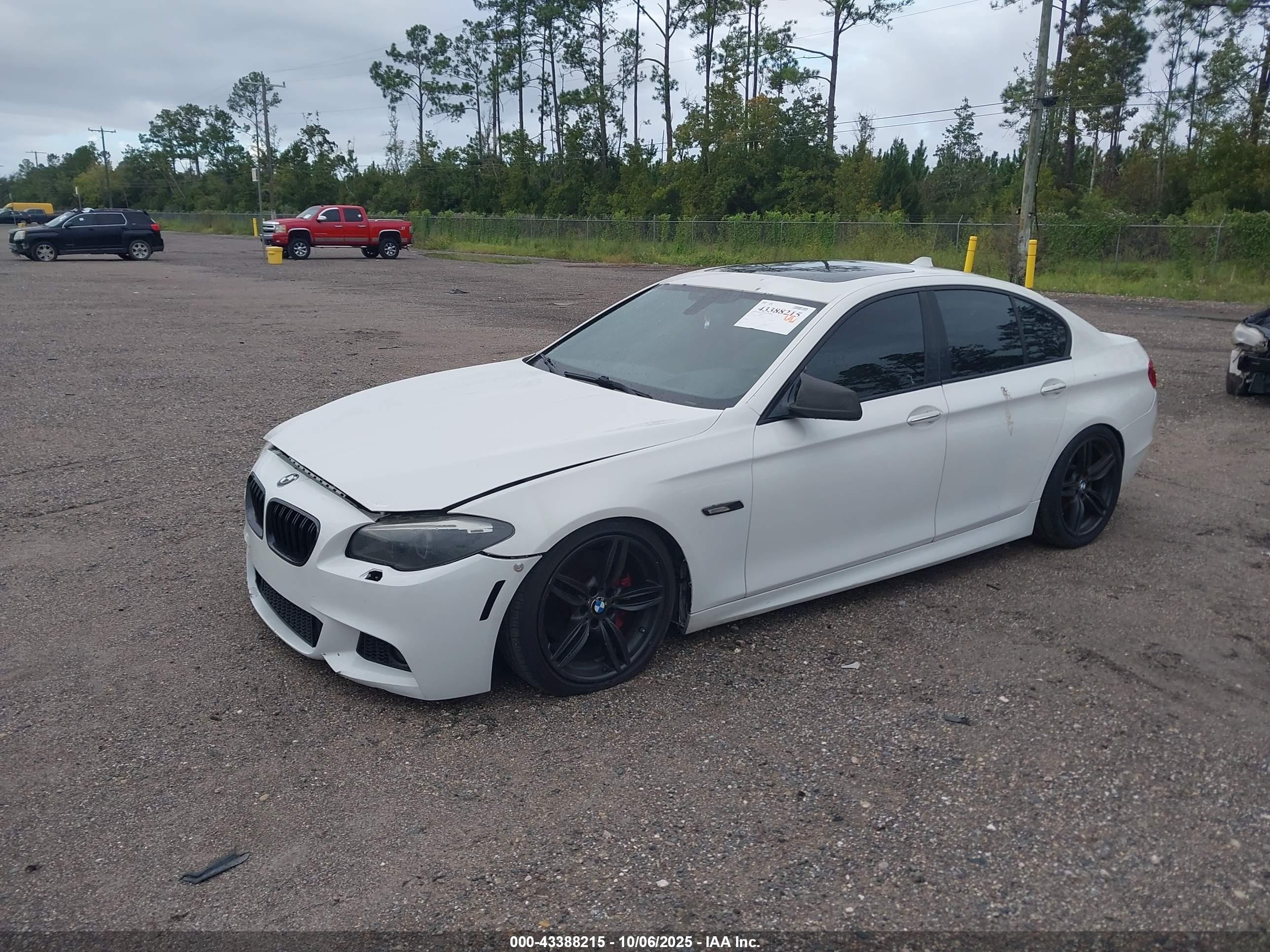 2013 Bmw 535i   White vin: WBAFR7C5XDC820376