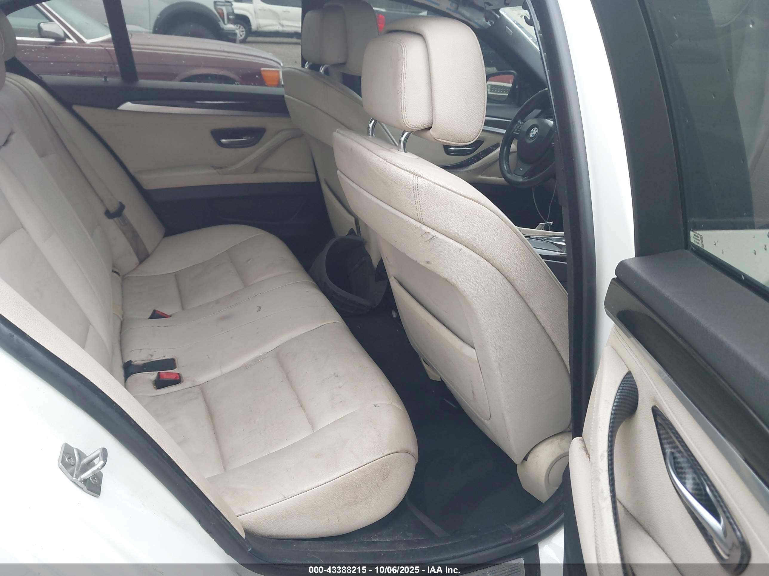 2013 Bmw 535i   White vin: WBAFR7C5XDC820376