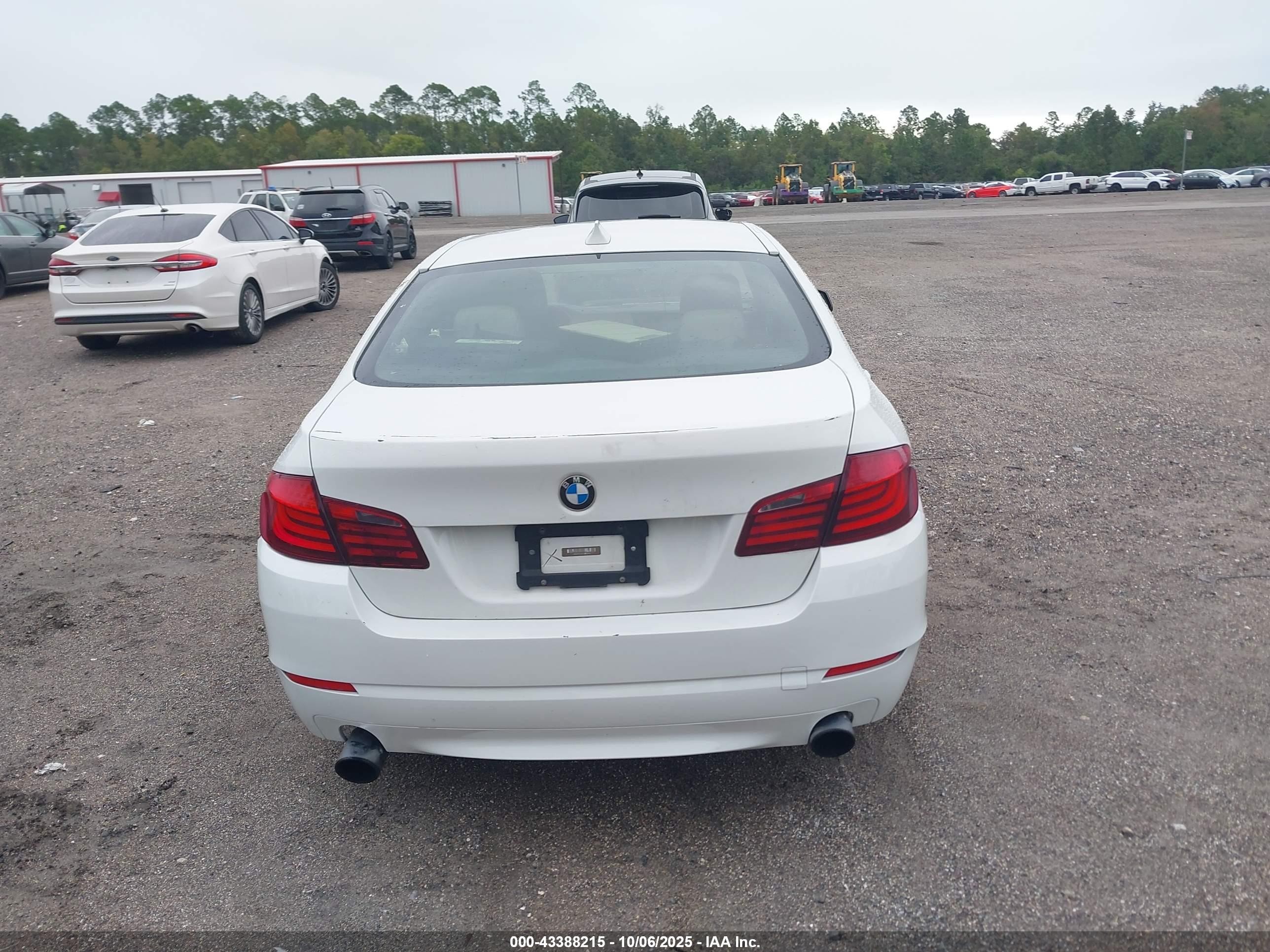 2013 Bmw 535i   White vin: WBAFR7C5XDC820376