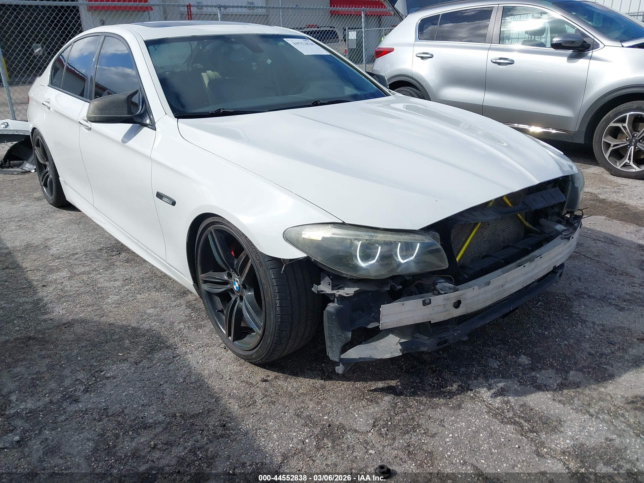 2013 Bmw 535i   White vin: WBAFR7C5XDC820376