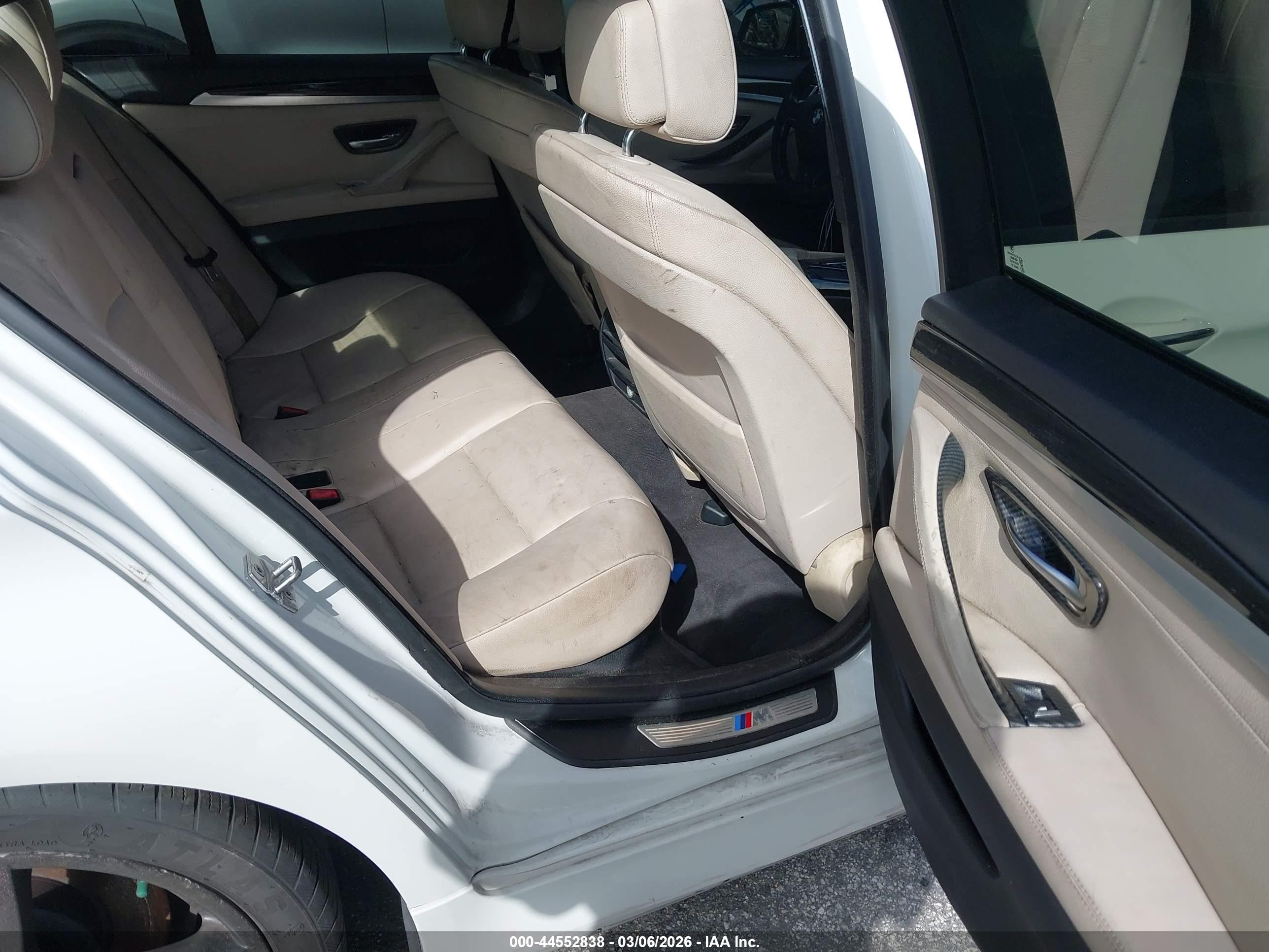 2013 Bmw 535i   White vin: WBAFR7C5XDC820376