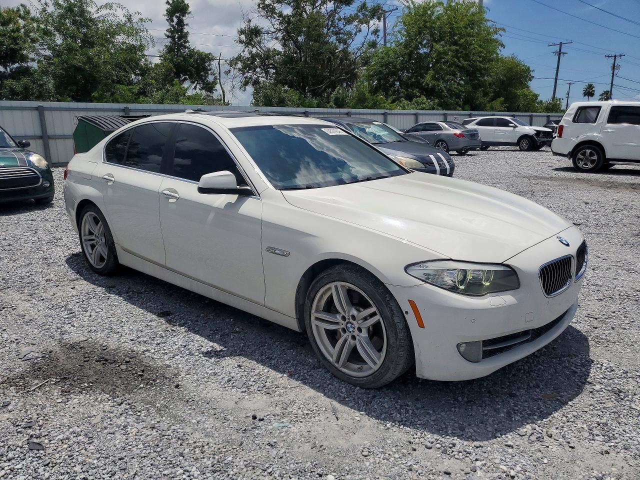 2013 Bmw 535 I White vin: WBAFR7C5XDC823293