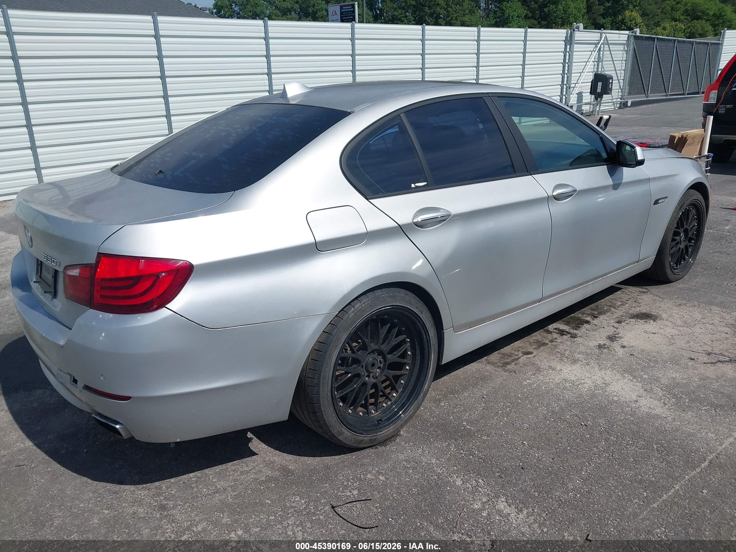 2011 Bmw 550i   Silver vin: WBAFR9C50BC270551