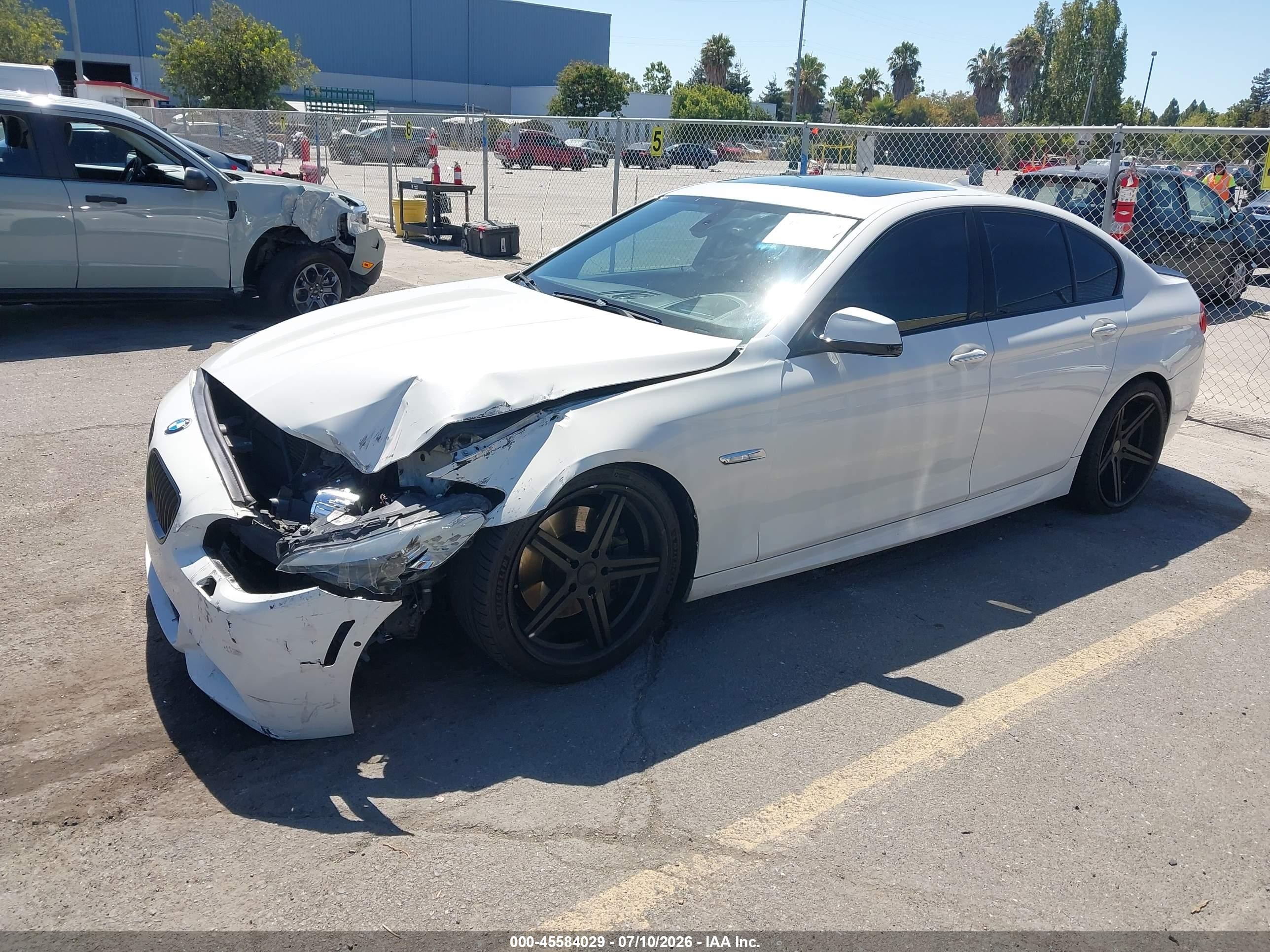 2011 Bmw 550i   Белый vin: WBAFR9C51BC757547