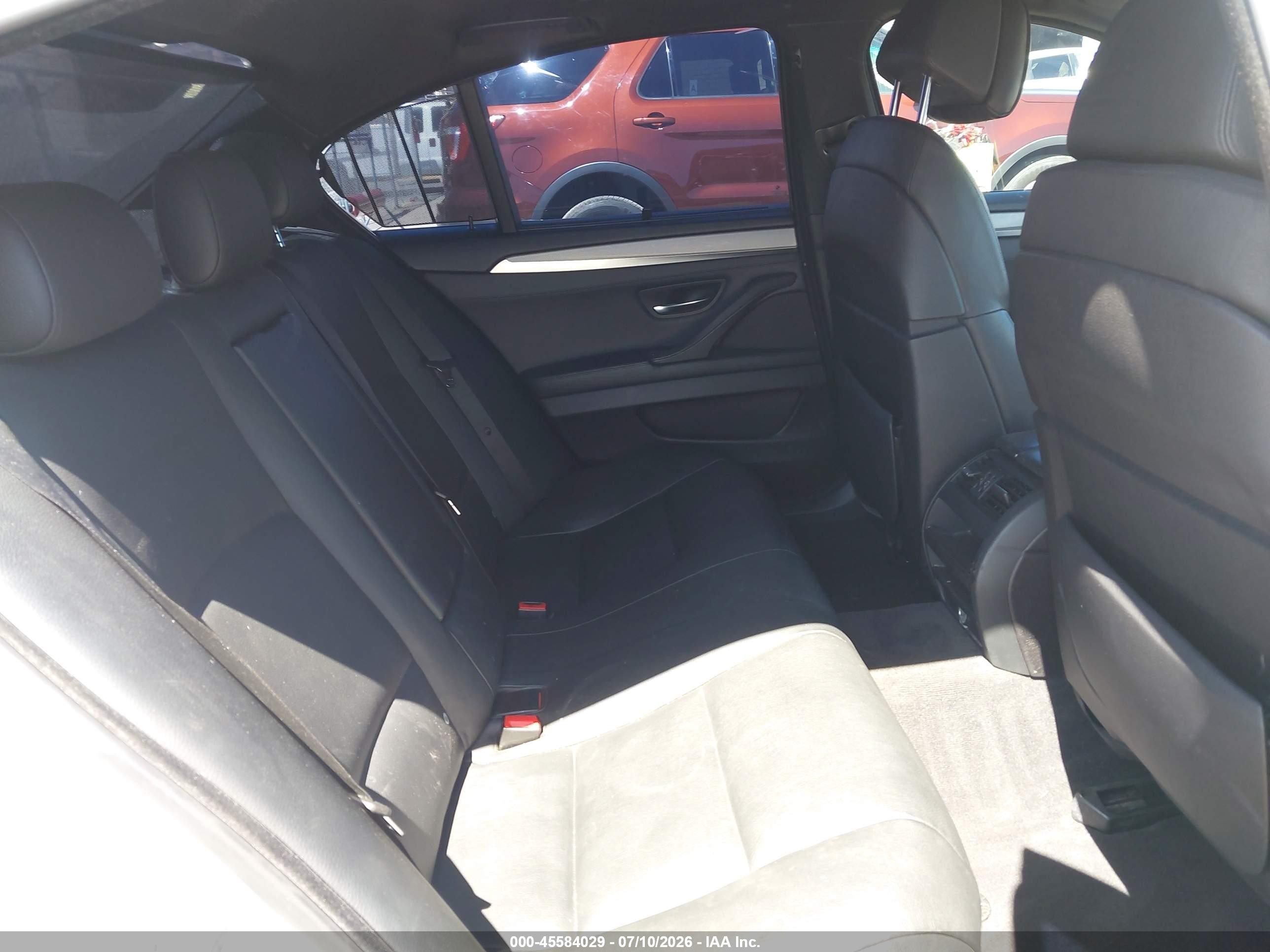 2011 Bmw 550i   Белый vin: WBAFR9C51BC757547