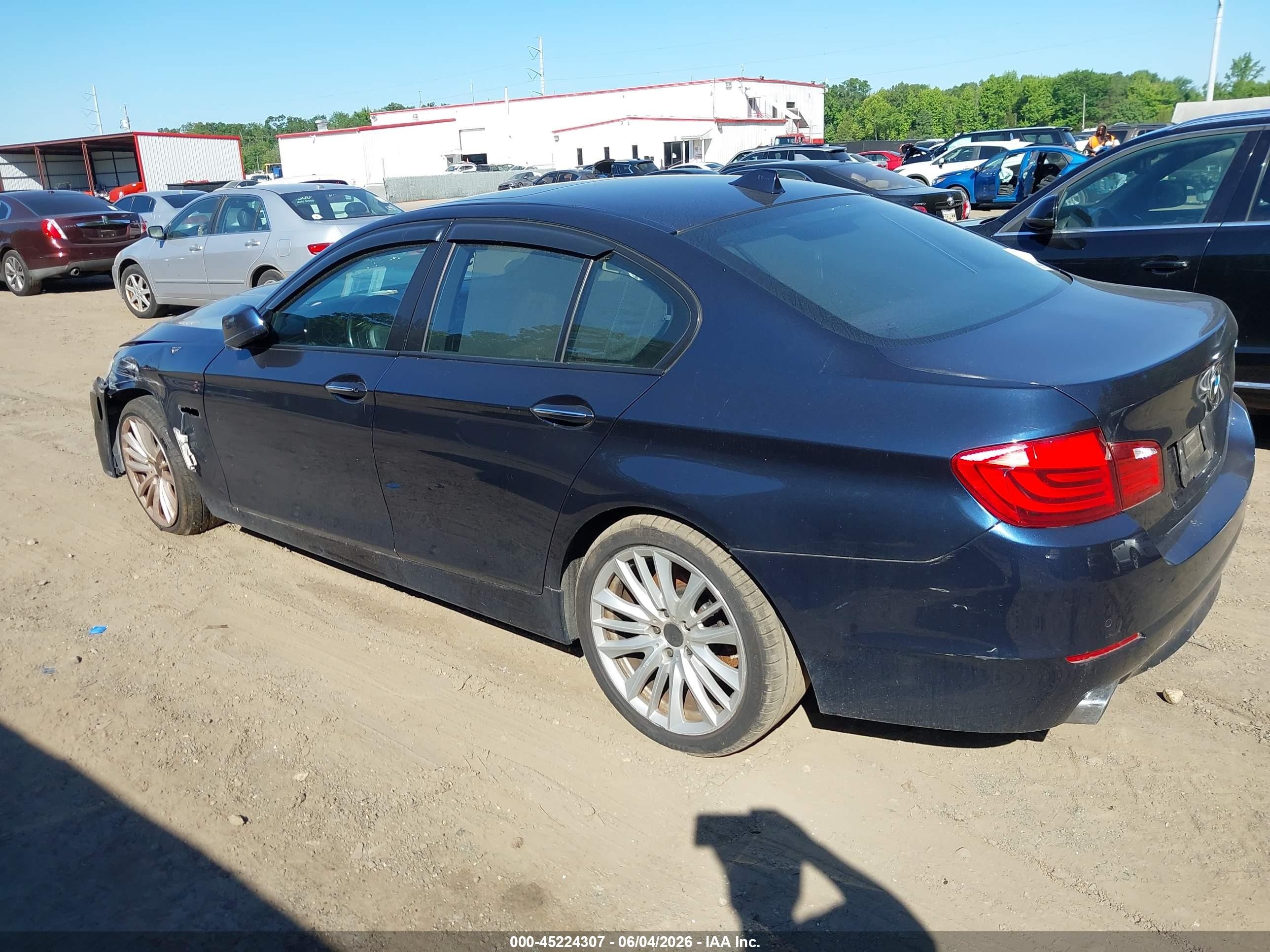 2011 Bmw 550i   Синий vin: WBAFR9C52BC599672